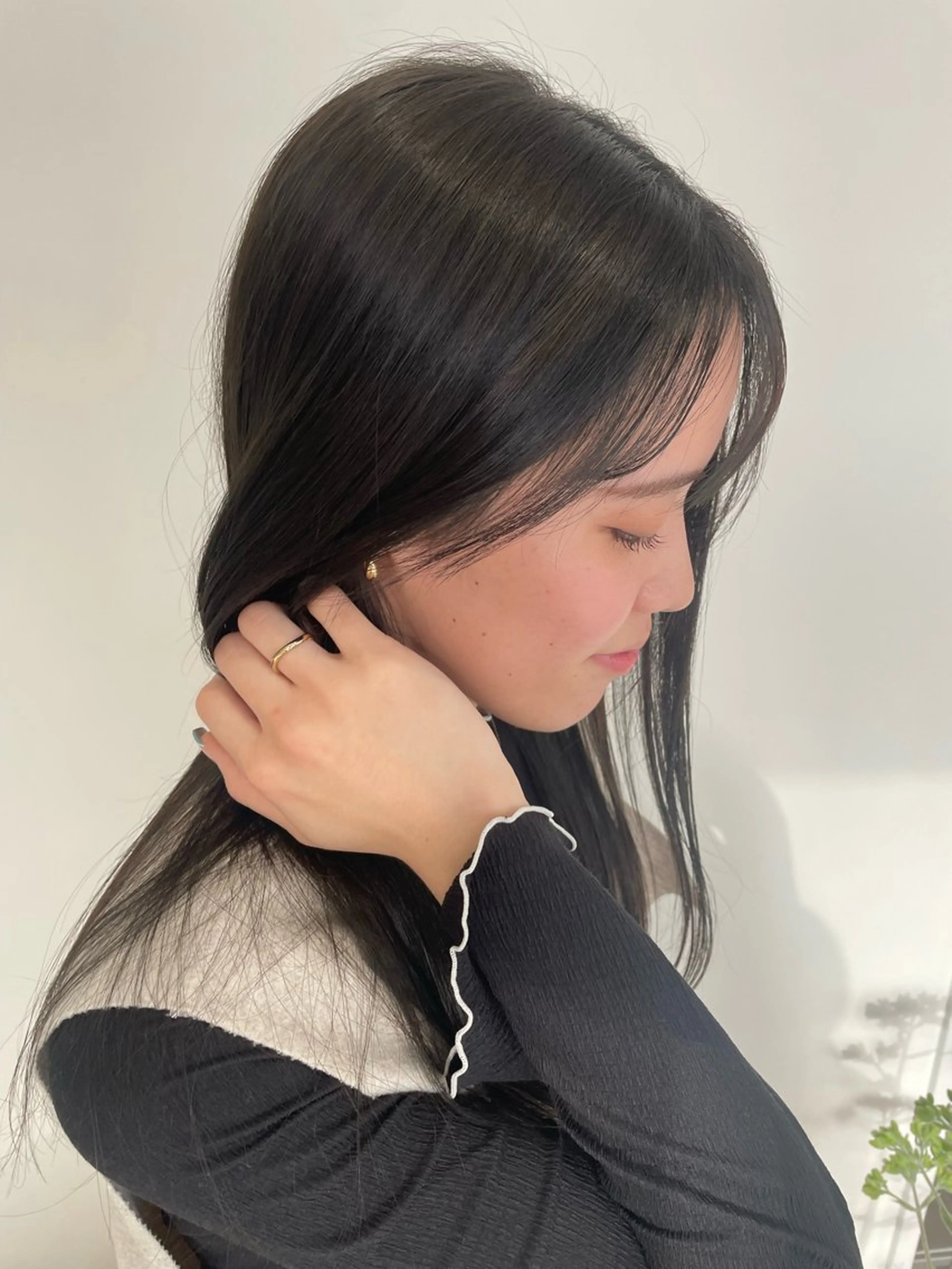 ロング カラー グレージュ オリーブグレージュ オリーブグレー 徳村 ゆつきのヘアスタイル