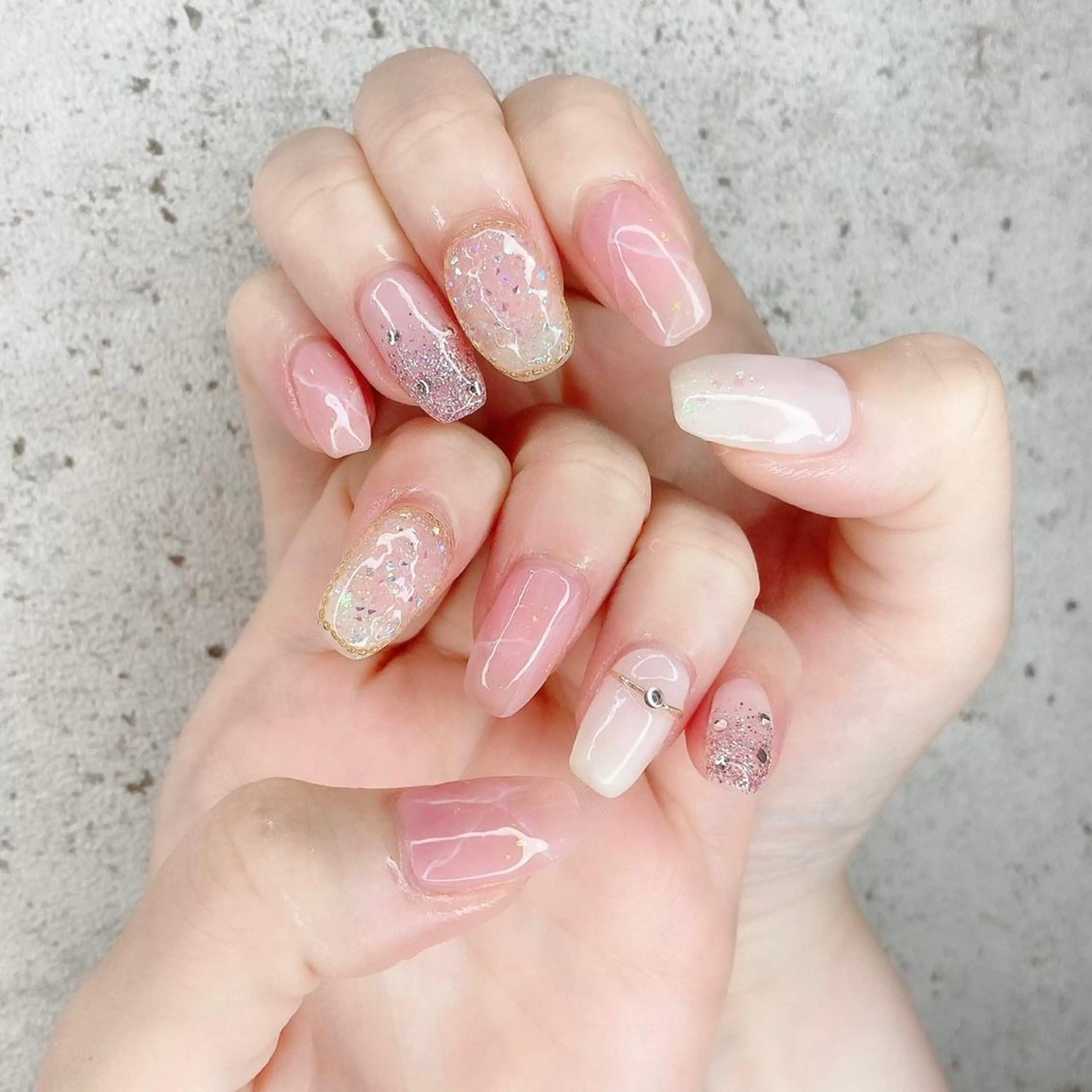 セミロング カラー パーマ ヘアアレンジ メンズ キッズ ネイル マツエク・マツパ アイブロウ ピンクカラー カラーマツエク ジェルネイル 大理石ネイル(マーブル) パラジェル ハンドネイル Salon Kのネイルデザイン