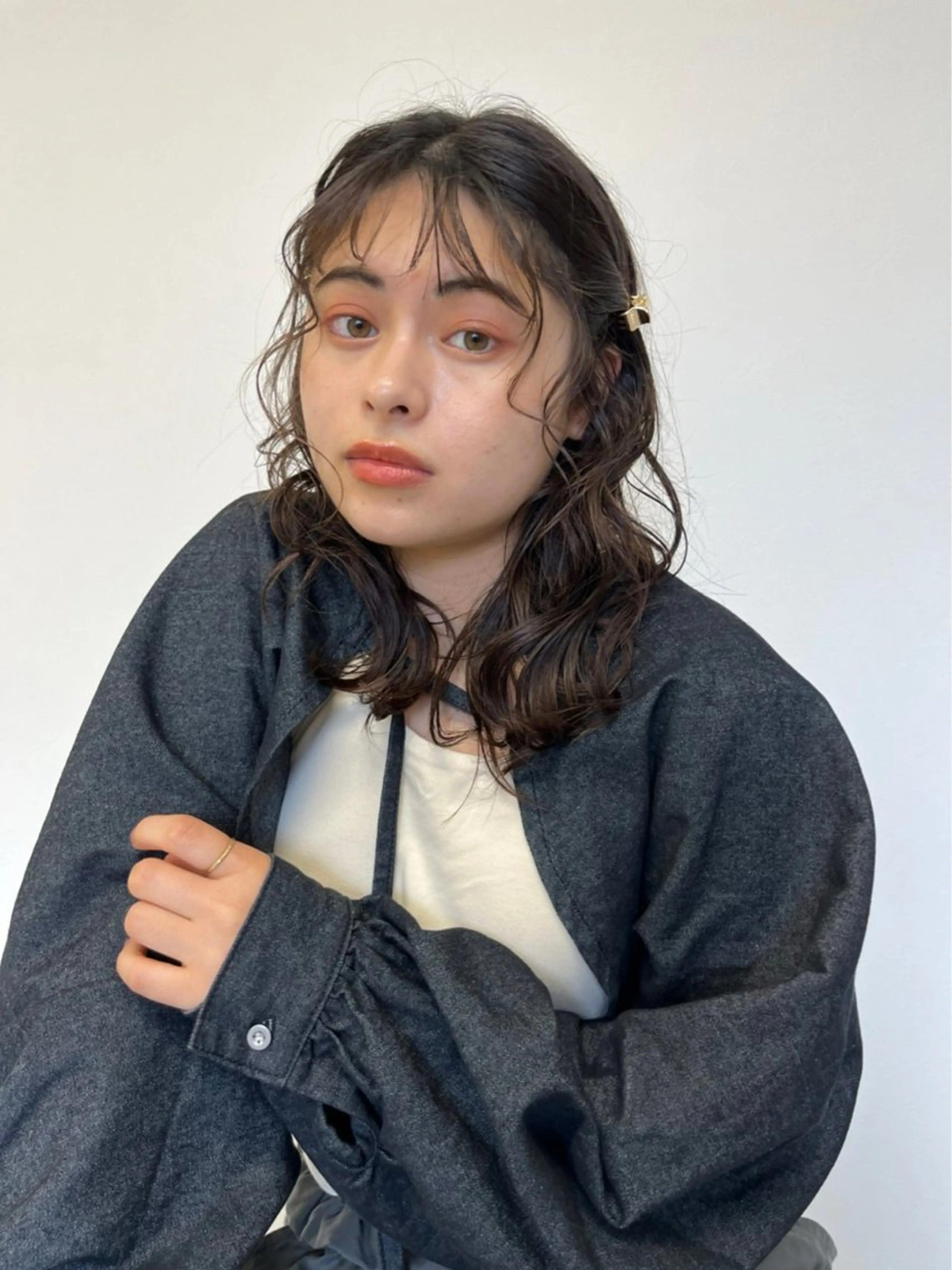 ミディアム 垣内 奈緒のヘアスタイル