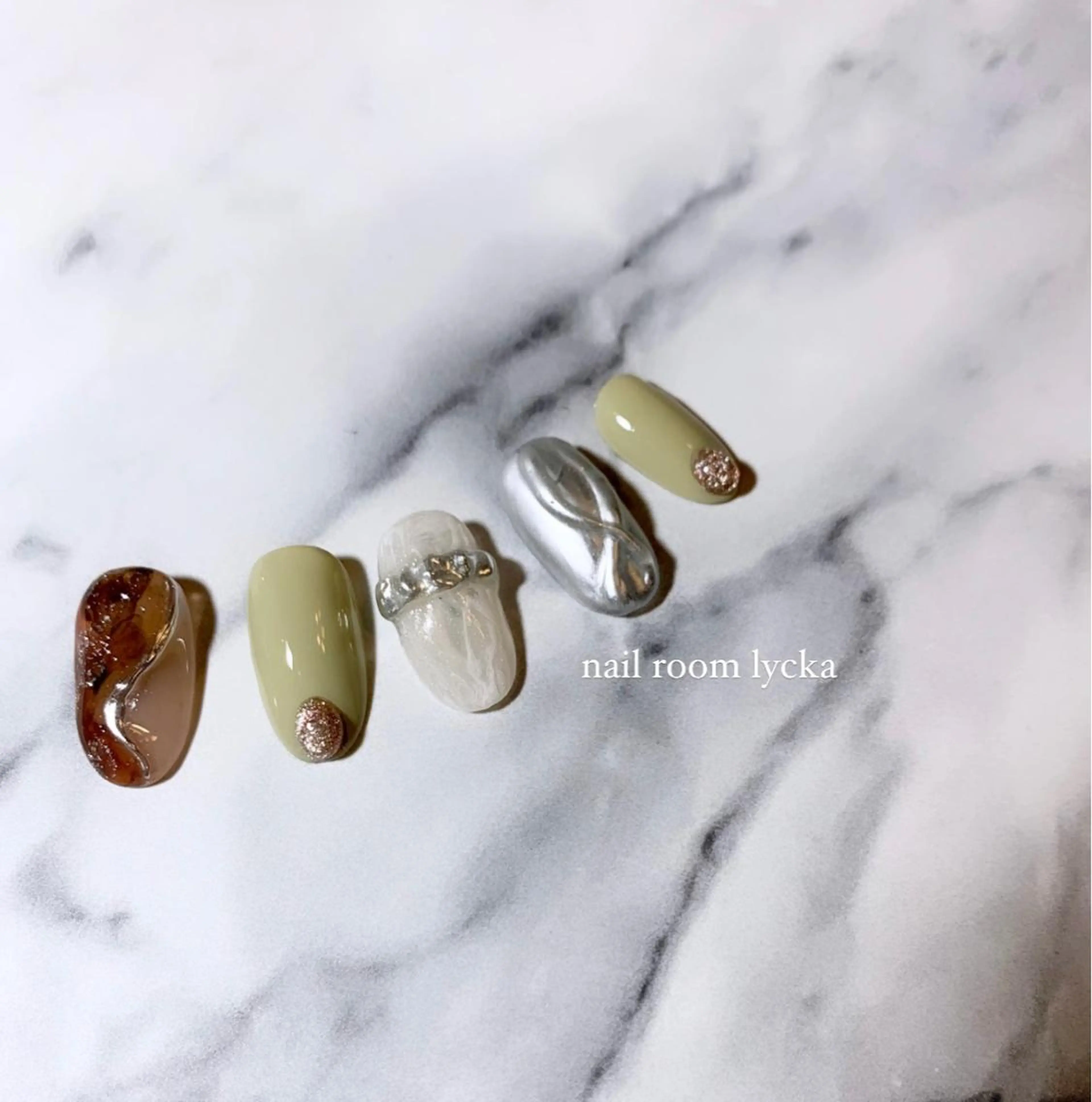 ネイル ﾈｲﾙﾙｰﾑﾘｯｶ 𝐦𝐚𝐲𝐮のネイルデザイン