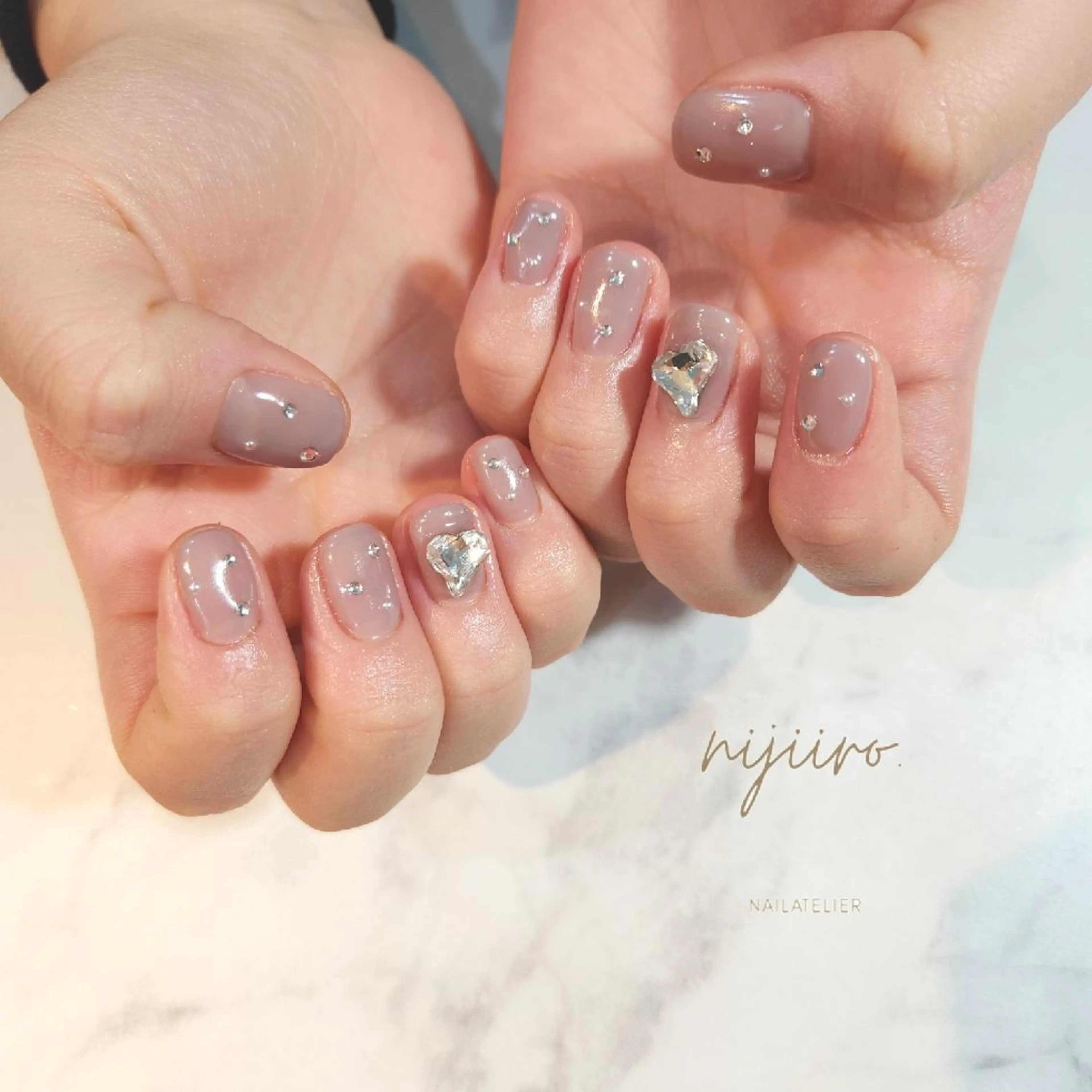 ネイル ハンドネイル nailatelier nijiiro.所属・nijiiro🌈 サトウのネイルデザイン