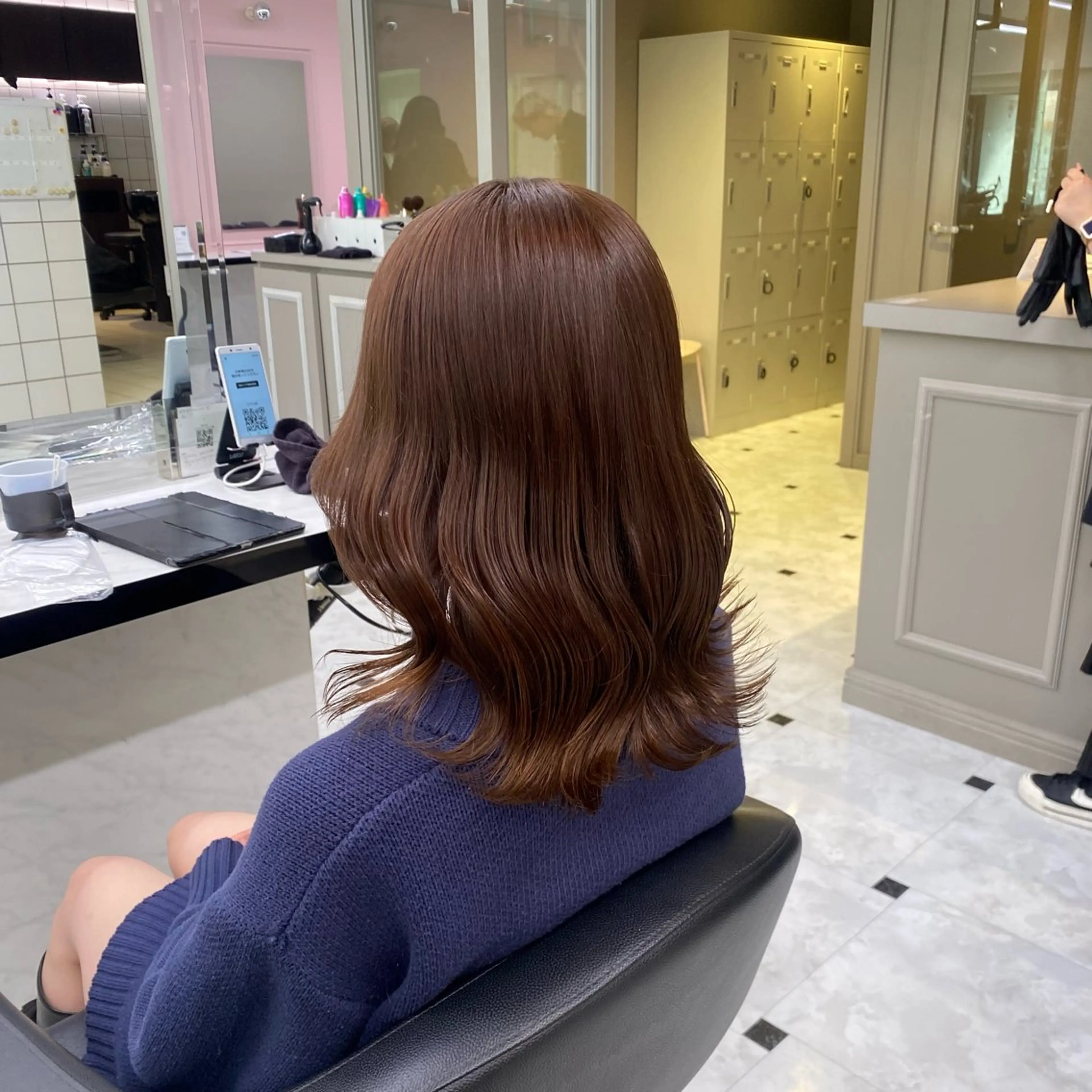 ミディアム カラー ブリーチ ダブルカラー ブリーチなしカラー 髪質改善 ヘアカラー トリートメント ヘッドスパ ヘアセット 透明感ベージュカラー ♡上野♡AIのヘアスタイル