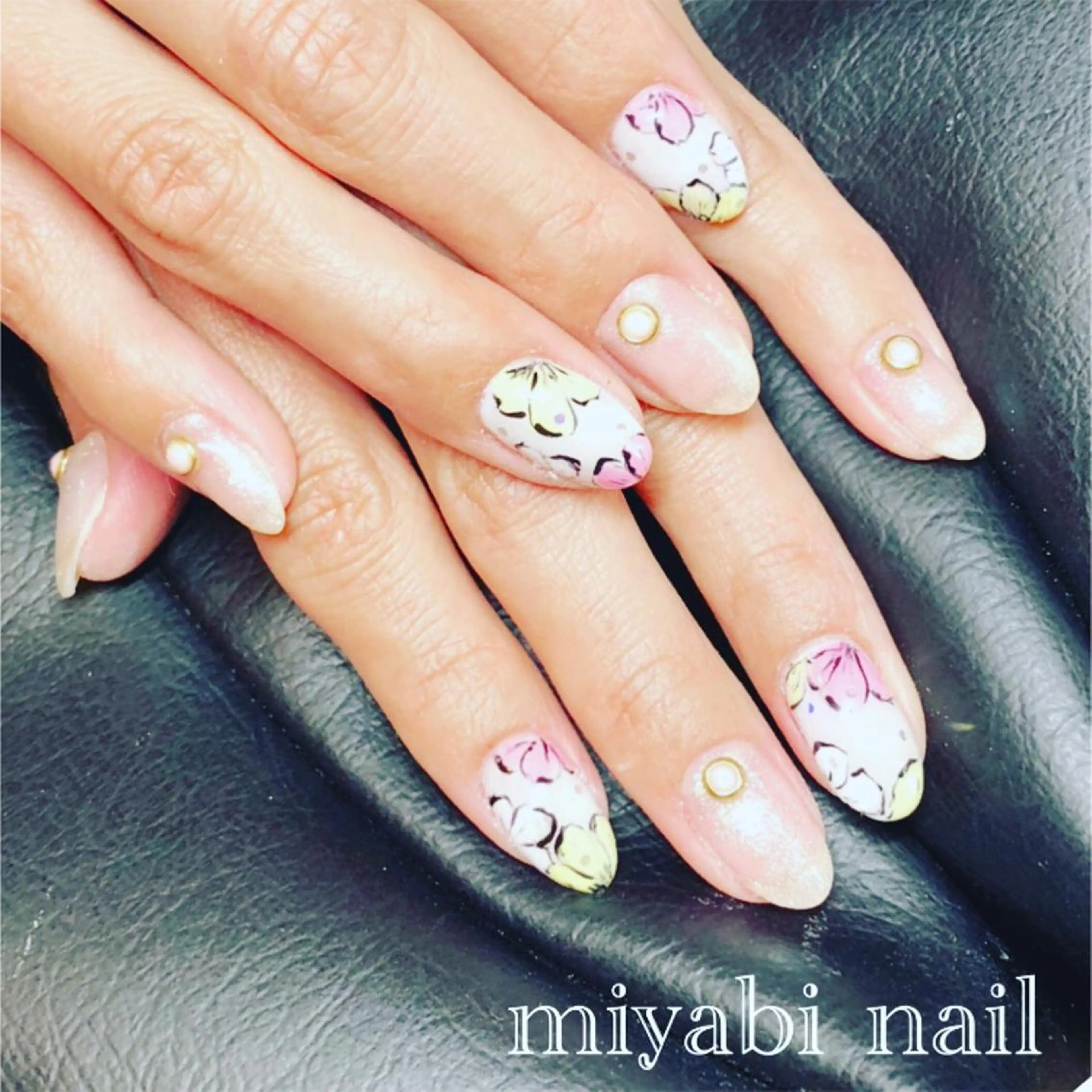 ネイル アートネイル フラワーネイル ニュアンスネイル miyabi nail 桂川駅近くのネイルデザイン
