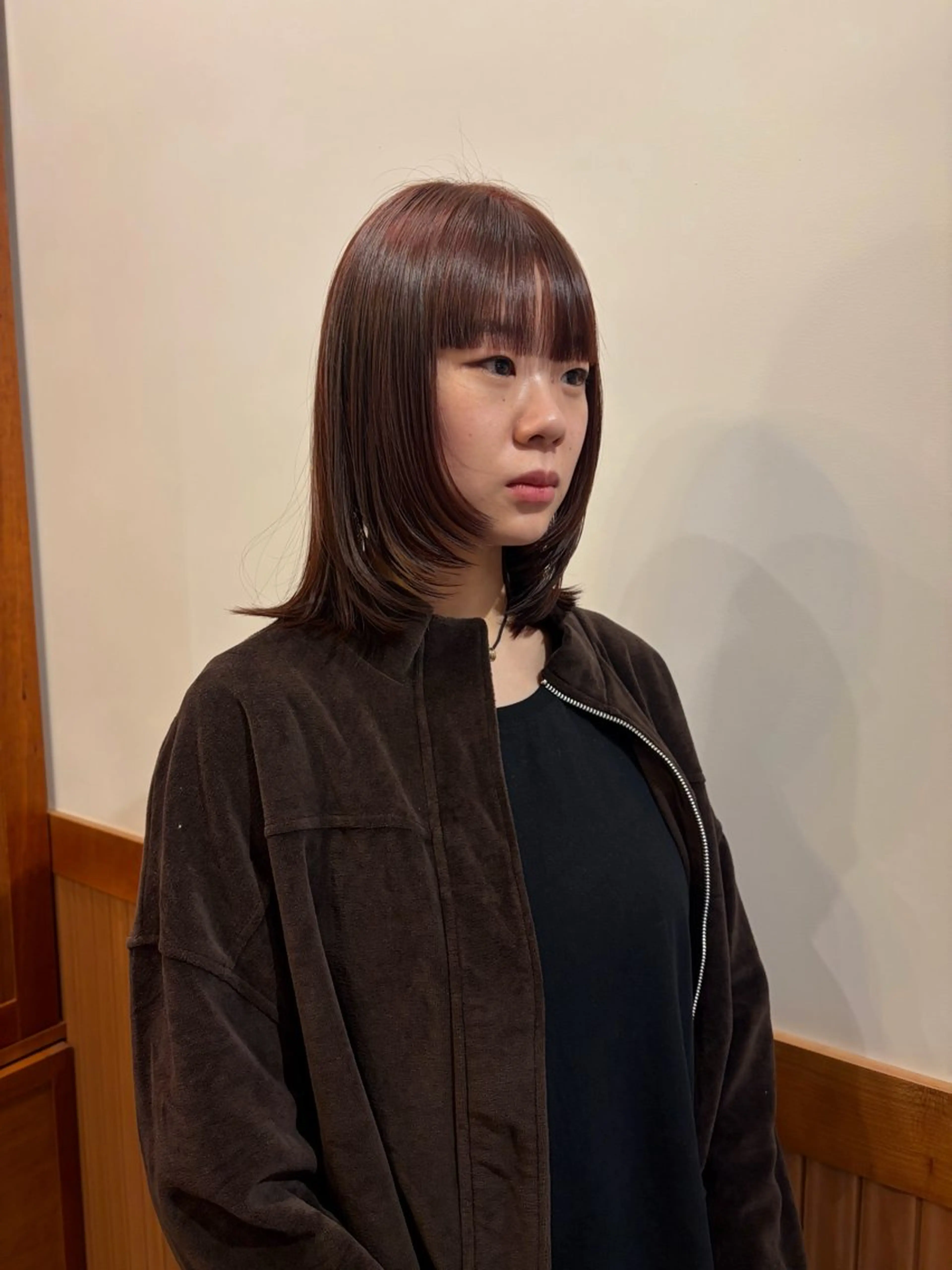 ミディアム レイヤーカット カット ヘアカラー トリートメント SASAnagano 岩下サードゥのヘアスタイル