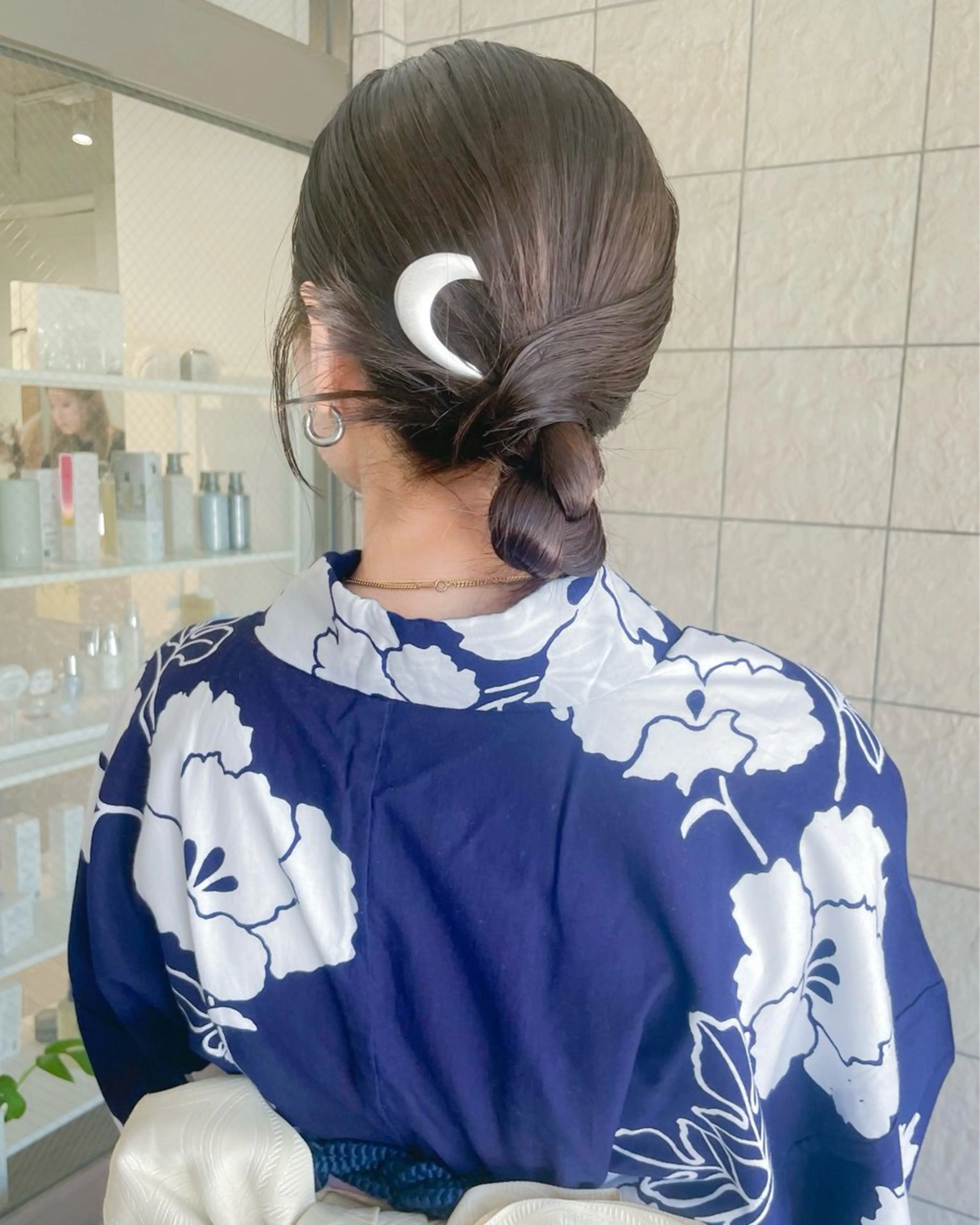 ミディアム ヘアアレンジ お団子ヘア 浴衣 着付け ハイトーン,デザイン カラーHINARIのその他イメージ