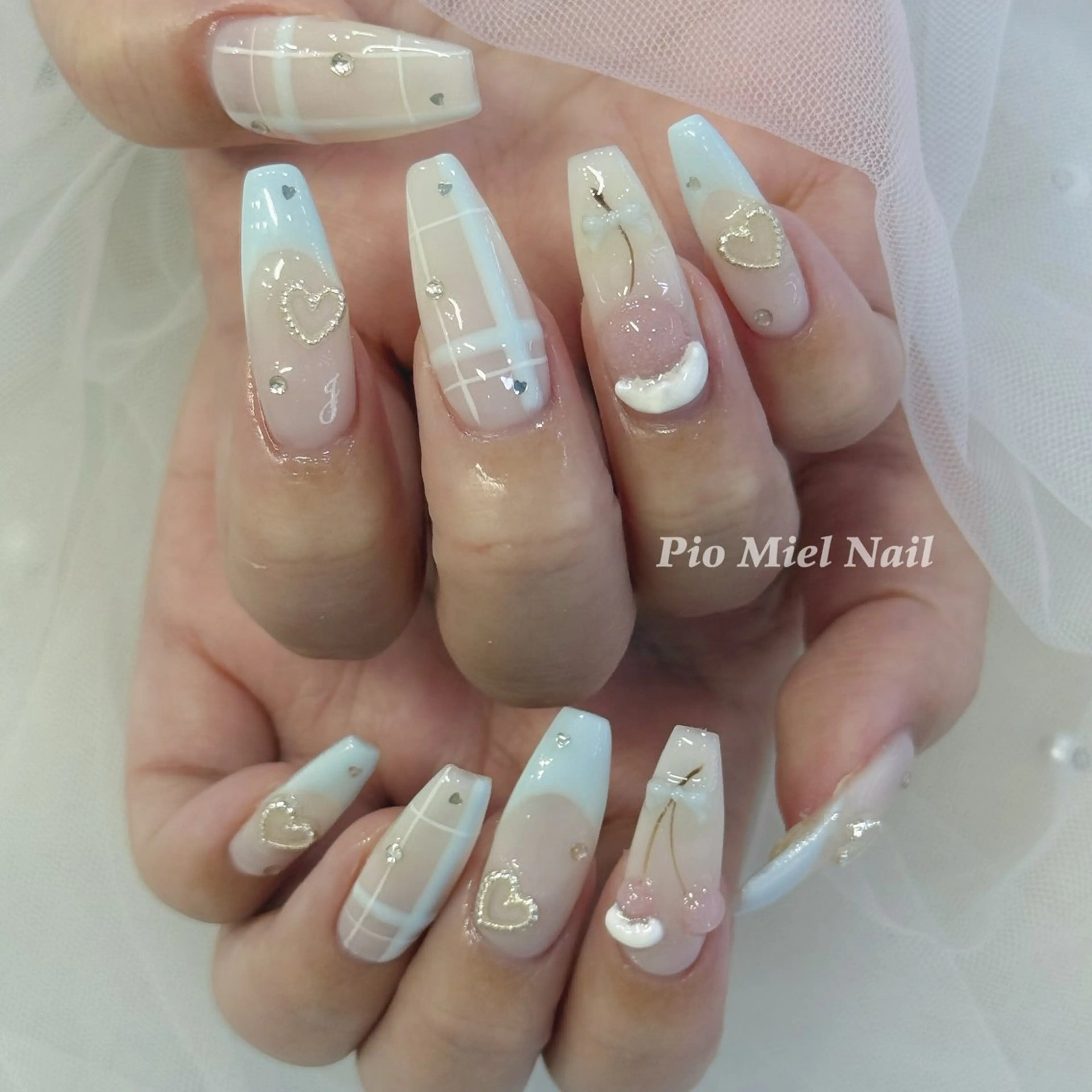 ネイル フレンチネイル 韓国ネイル マグネットネイル ニュアンスネイル ワンカラーネイル ハンドネイル Pio Mielのネイルデザイン