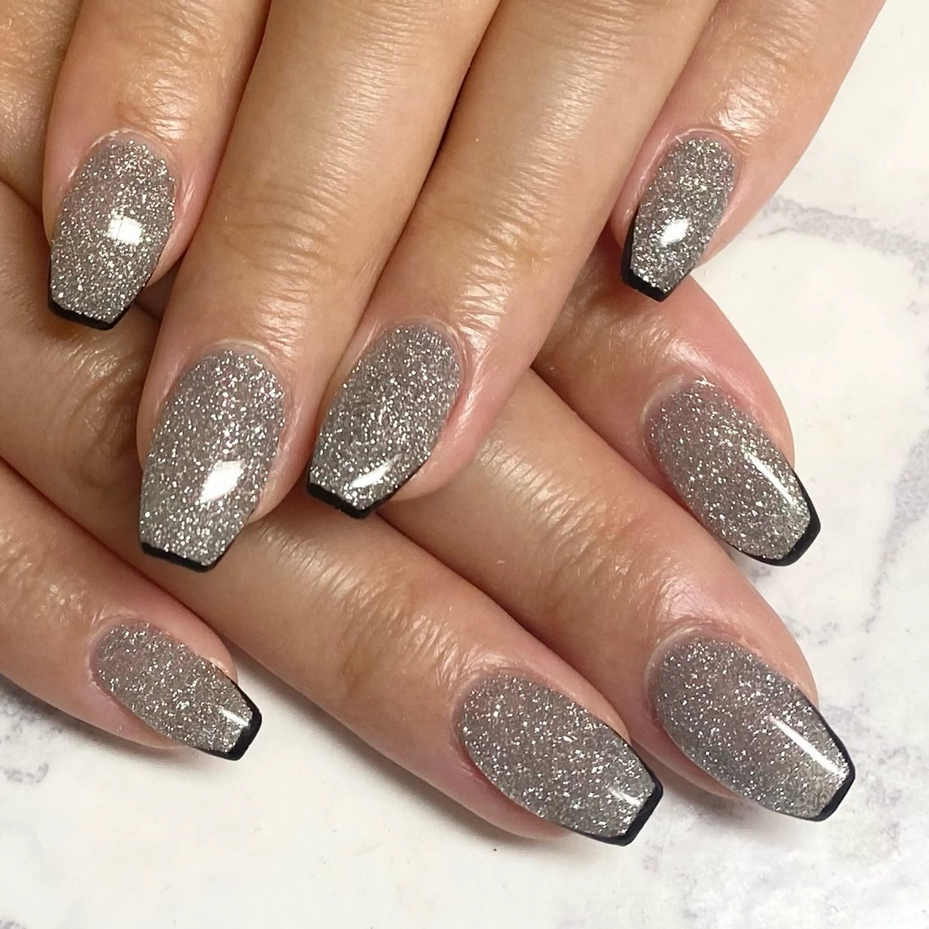 ネイル フラッシュネイル フレンチネイル オフィスネイル Nailsalon Merci所属・Merci momoのネイルデザイン