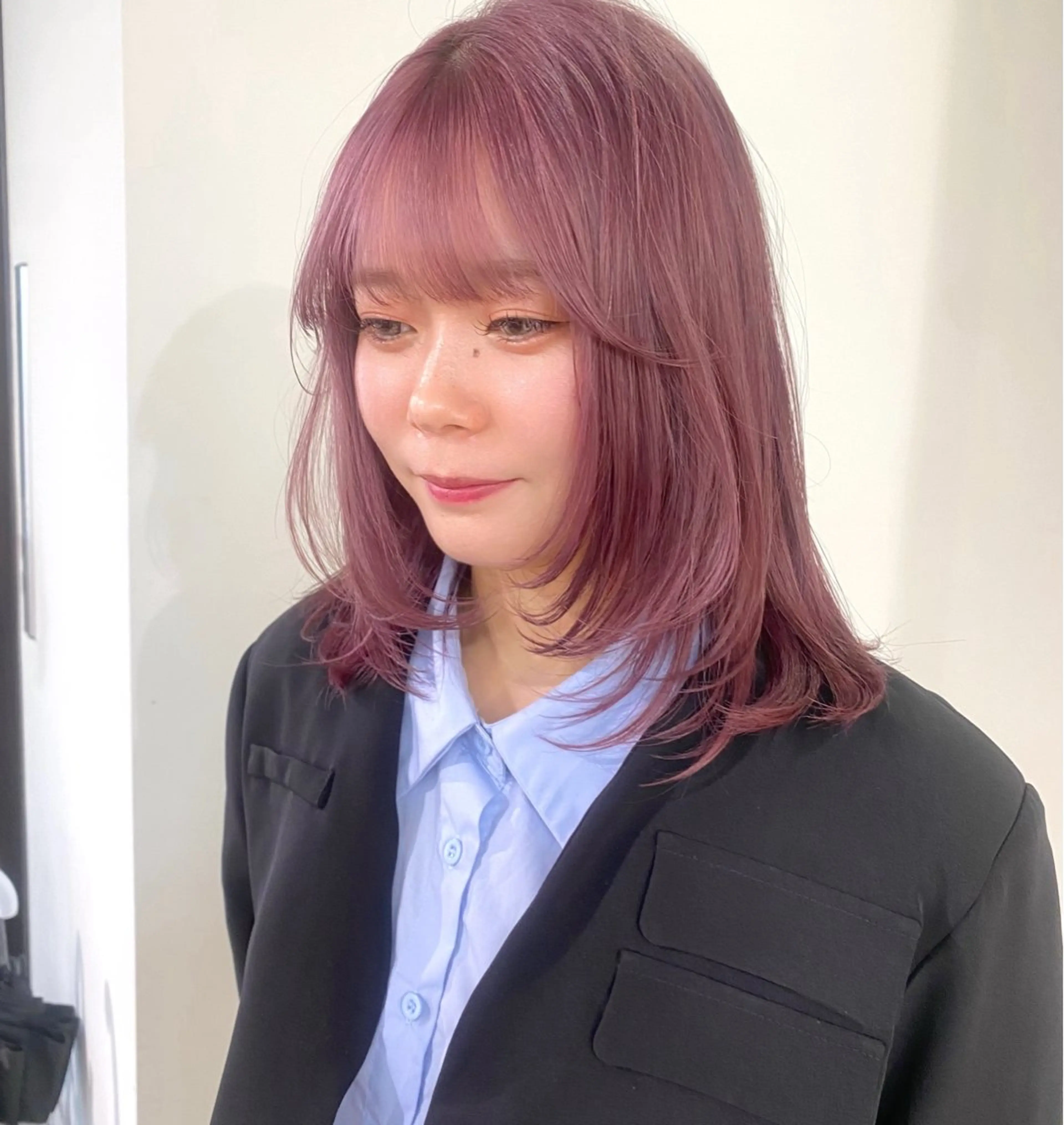 カラー ブロンド ピンクカラー ホワイトブロンド ヘアカラー mizuki/ピンク ベージュ.レイヤーのヘアスタイル