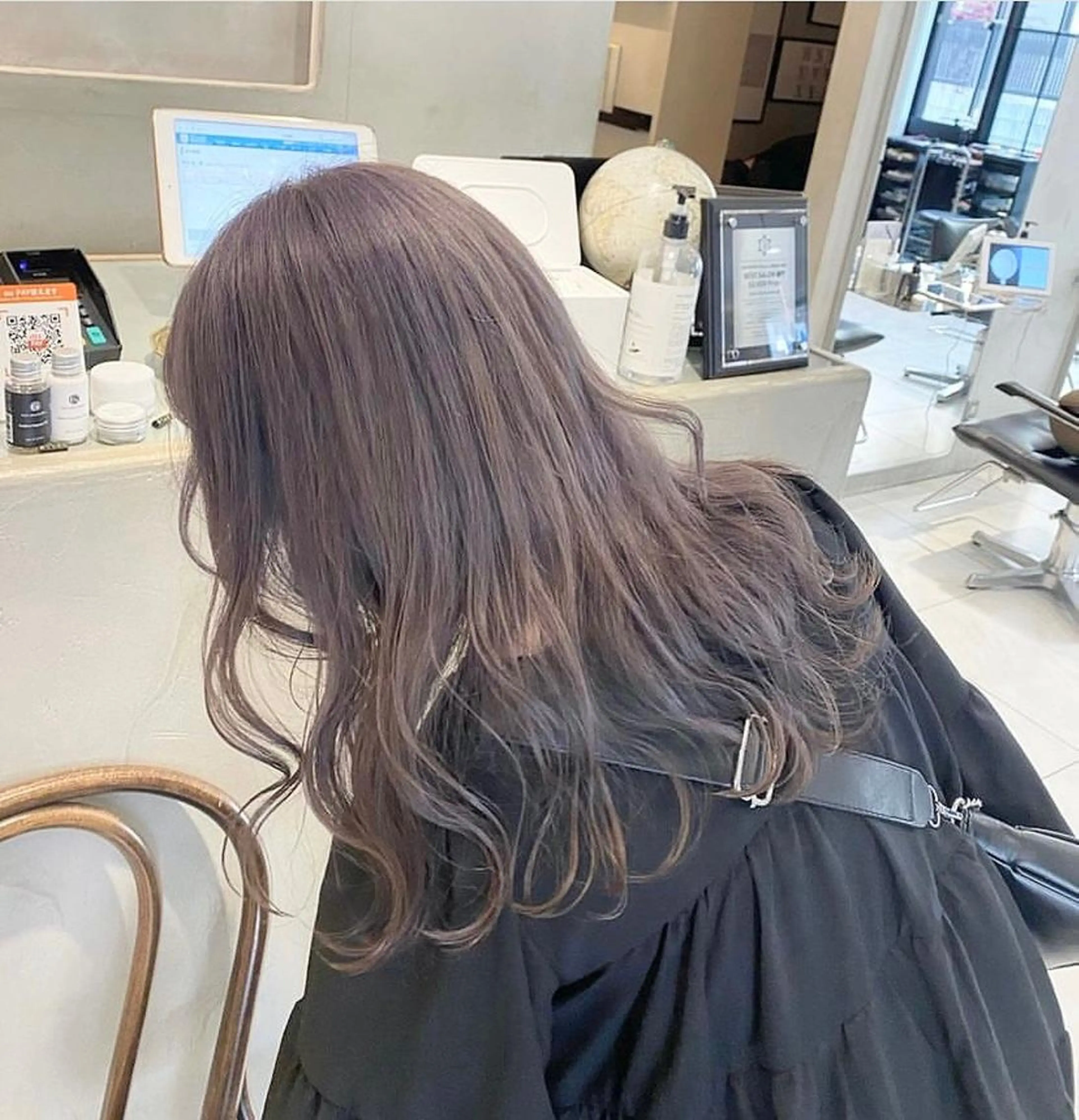 セミロング カラー ラベンダーカラー ラベンダーグレー ayumi / ミディアムトーンのヘアスタイル