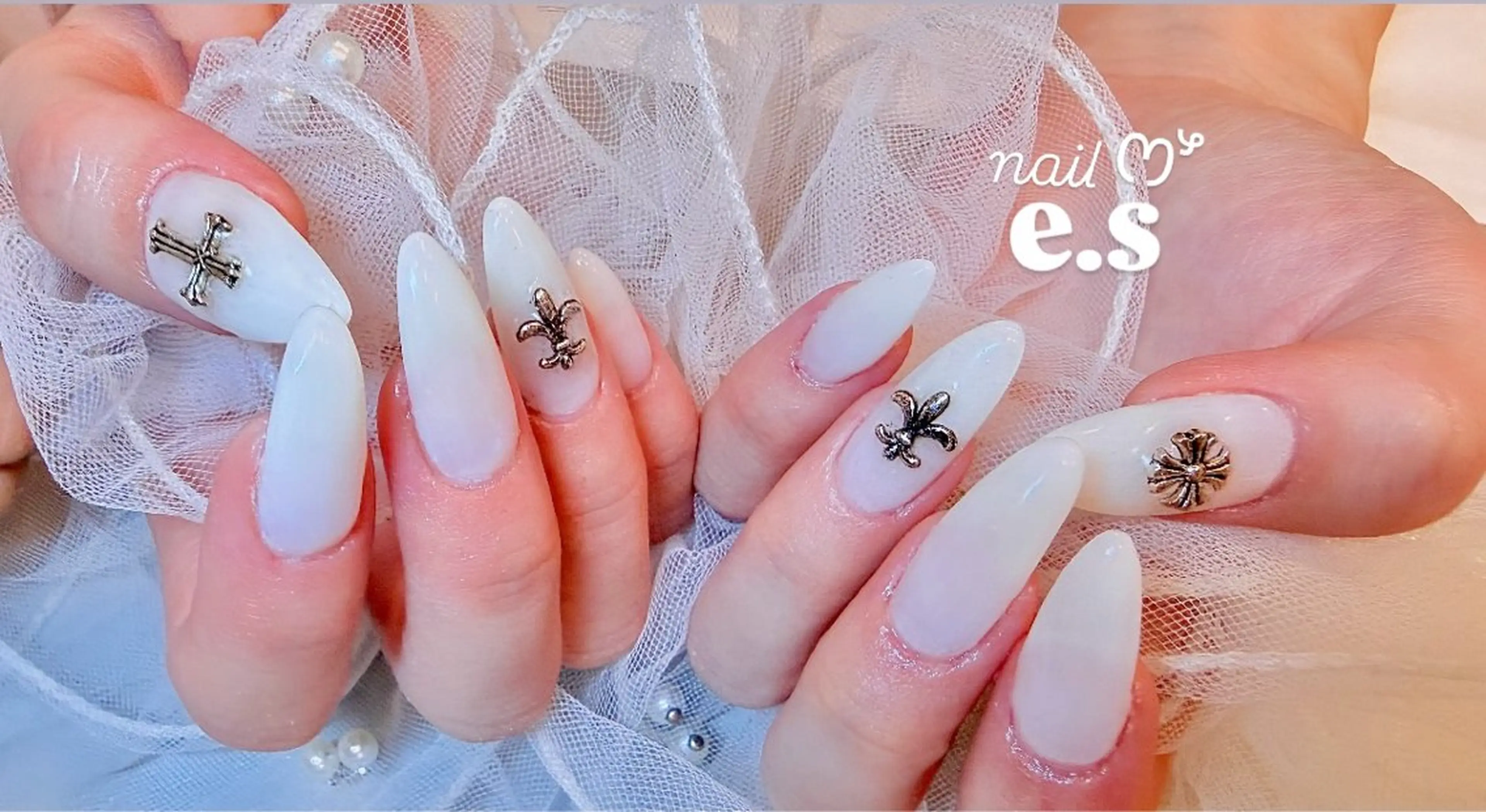 ネイル ハンドネイル nail e.sのネイルデザイン