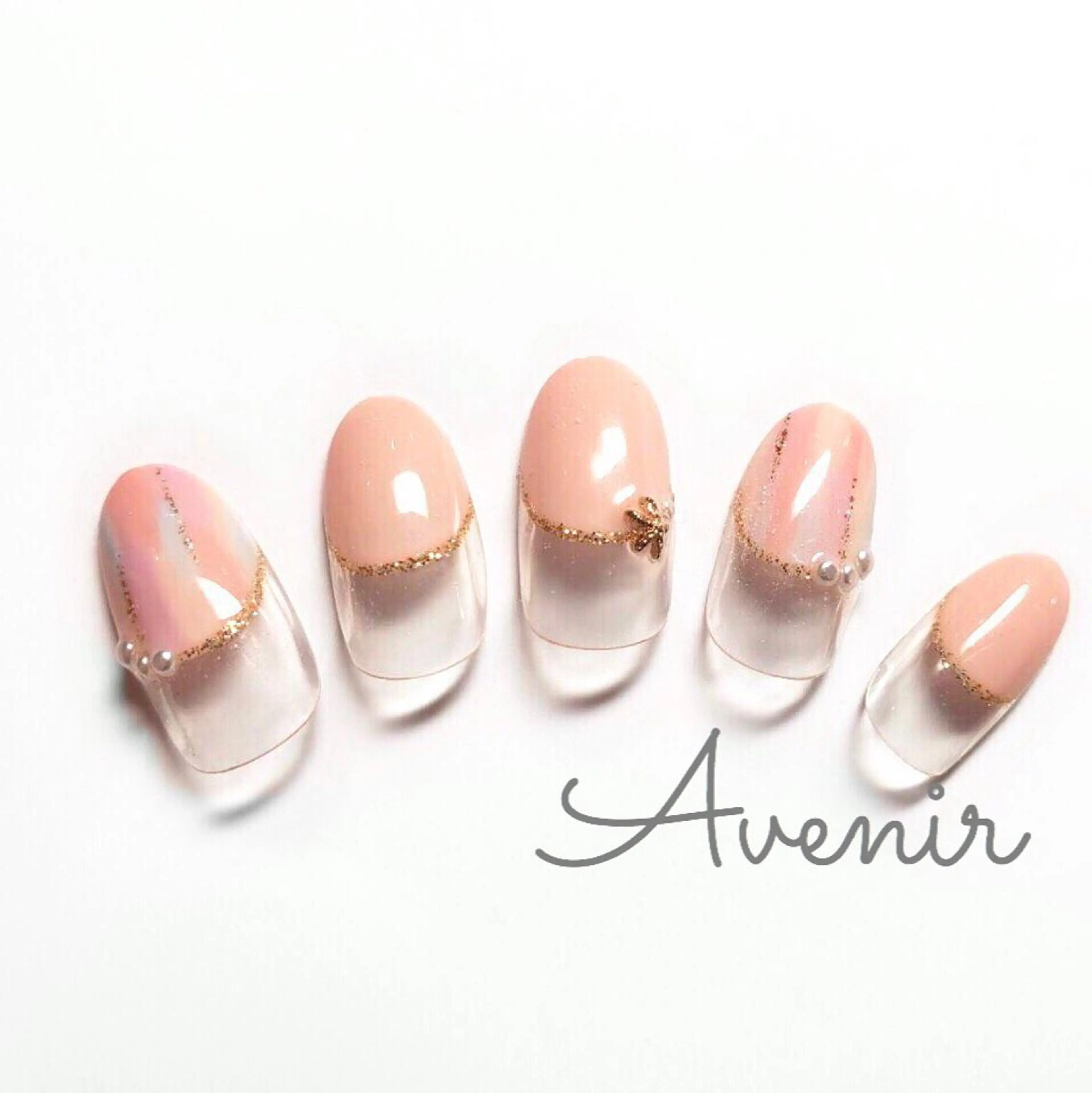 ネイル Avenir 表参道 nail&eye予約のネイルデザイン