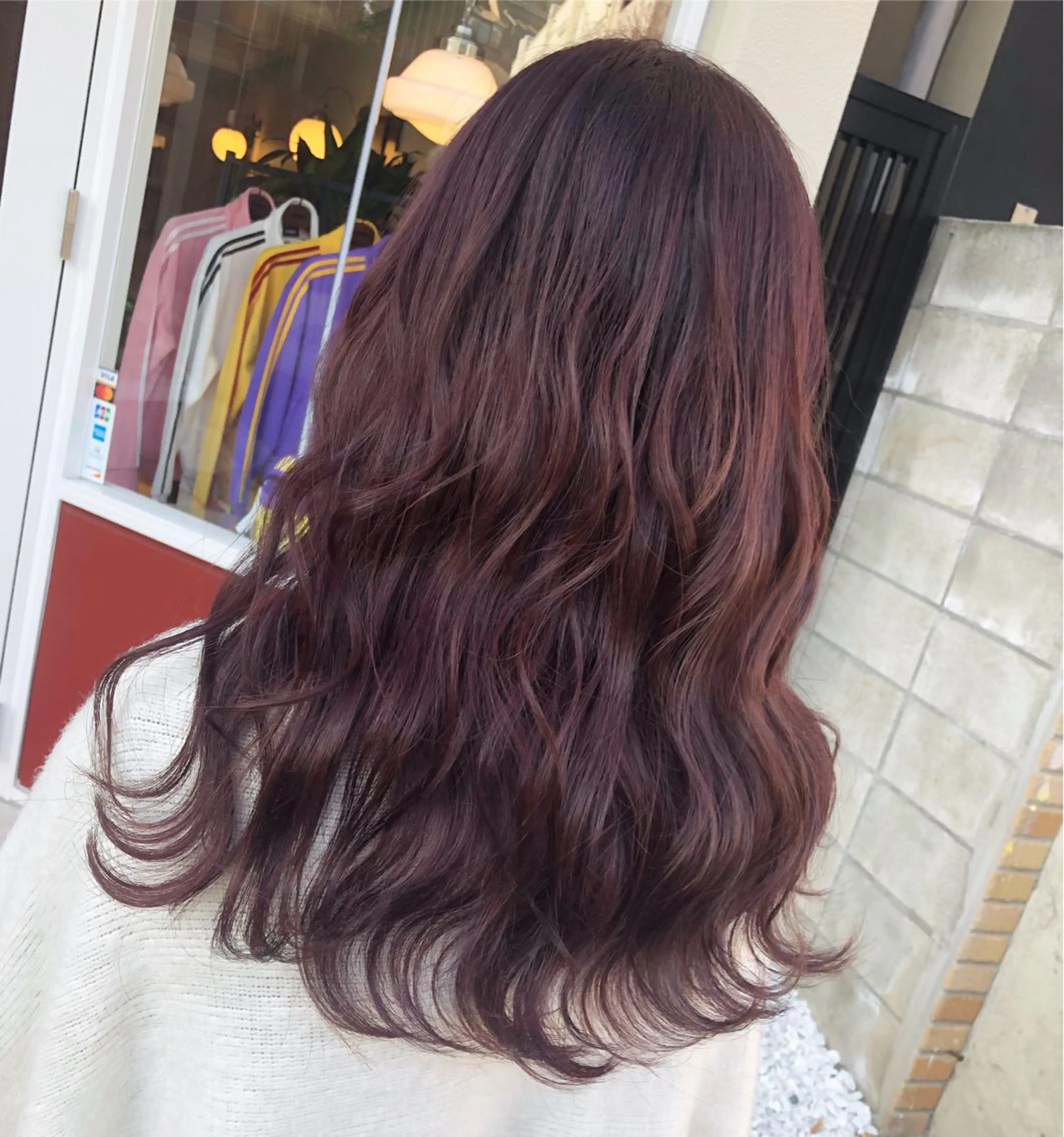 ロング カラー パーマ ヘアアレンジ 八巻 晴香のヘアスタイル