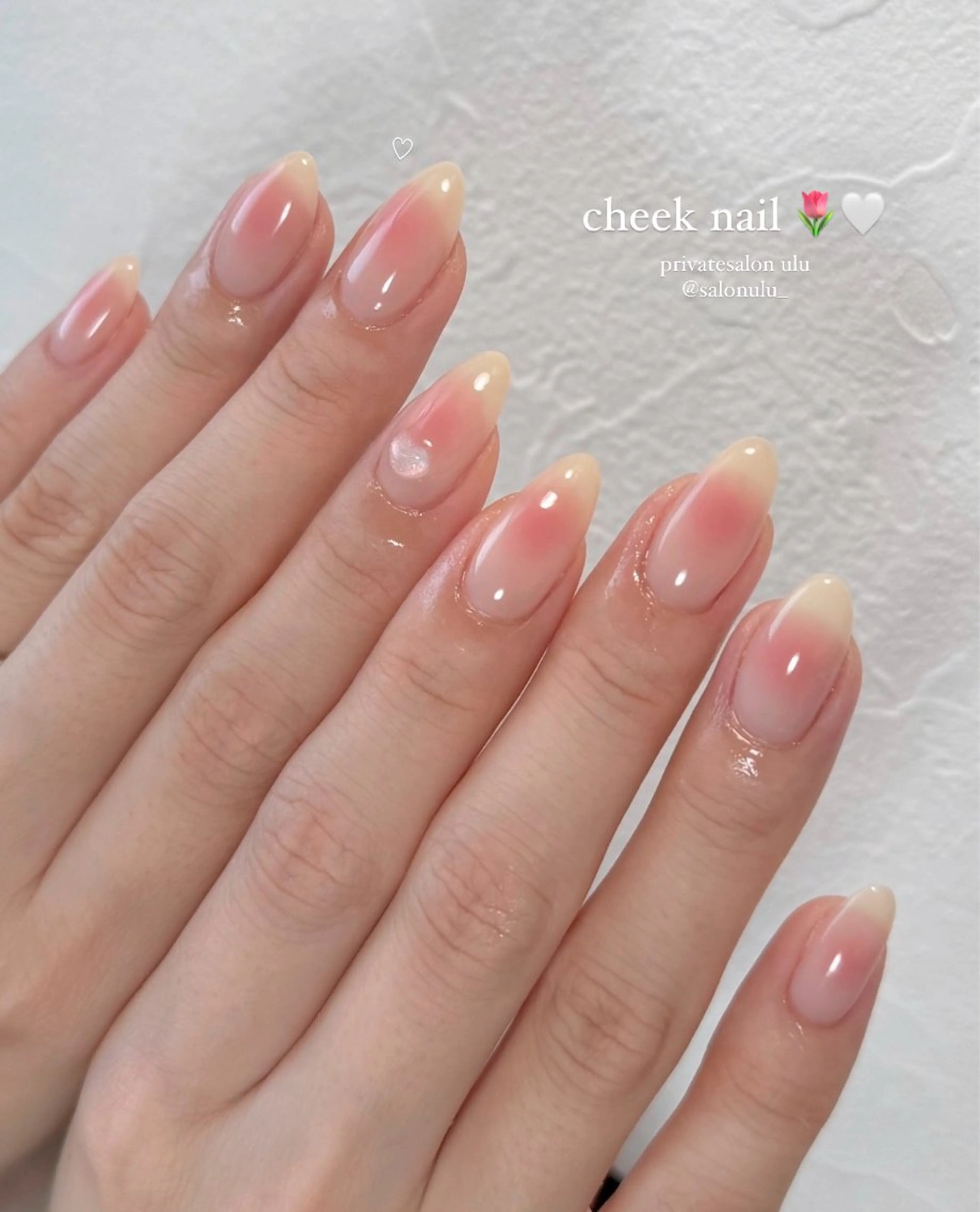 【オフあり】 cheek nailの写真
