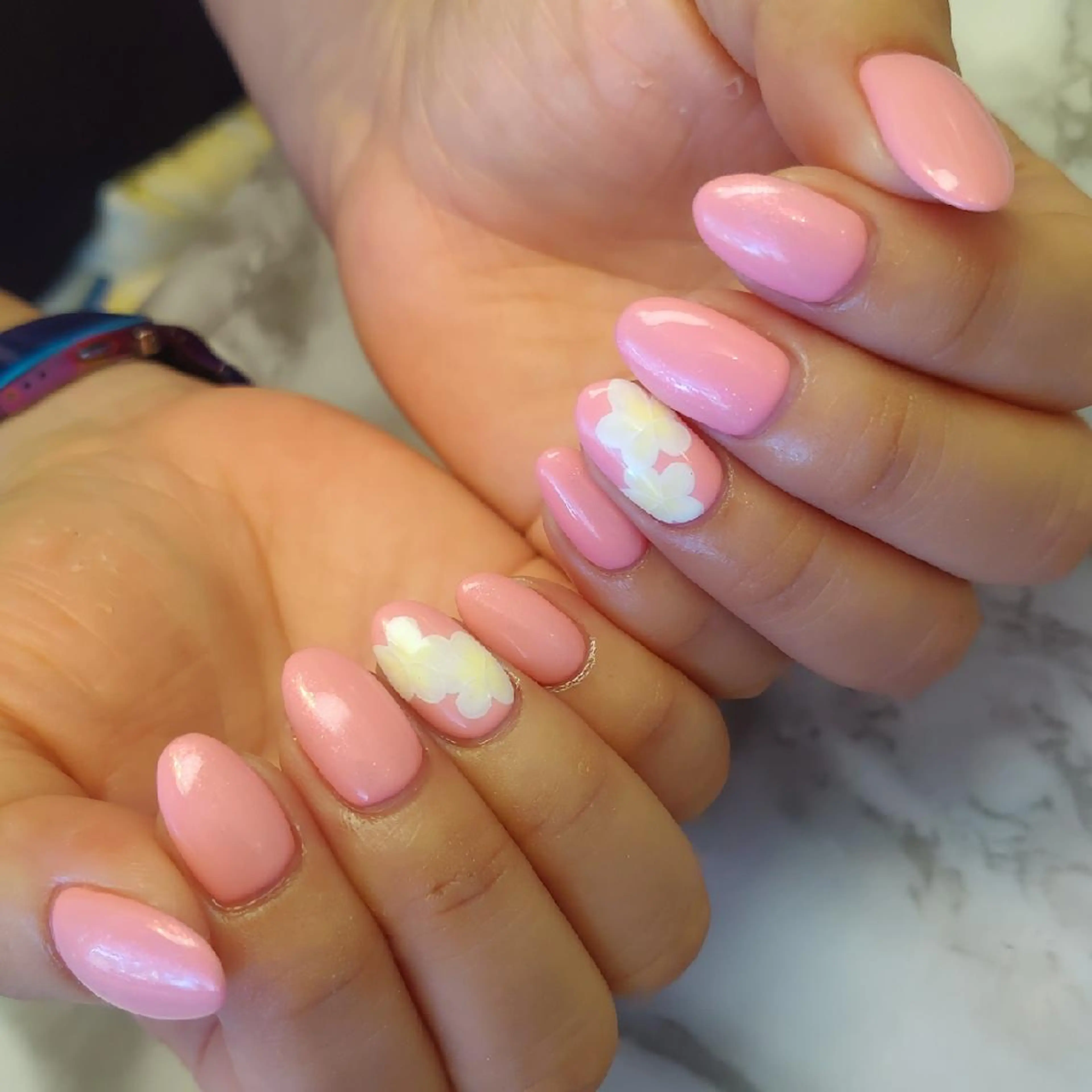 ネイル ジェヌインネイル 河内のネイルデザイン