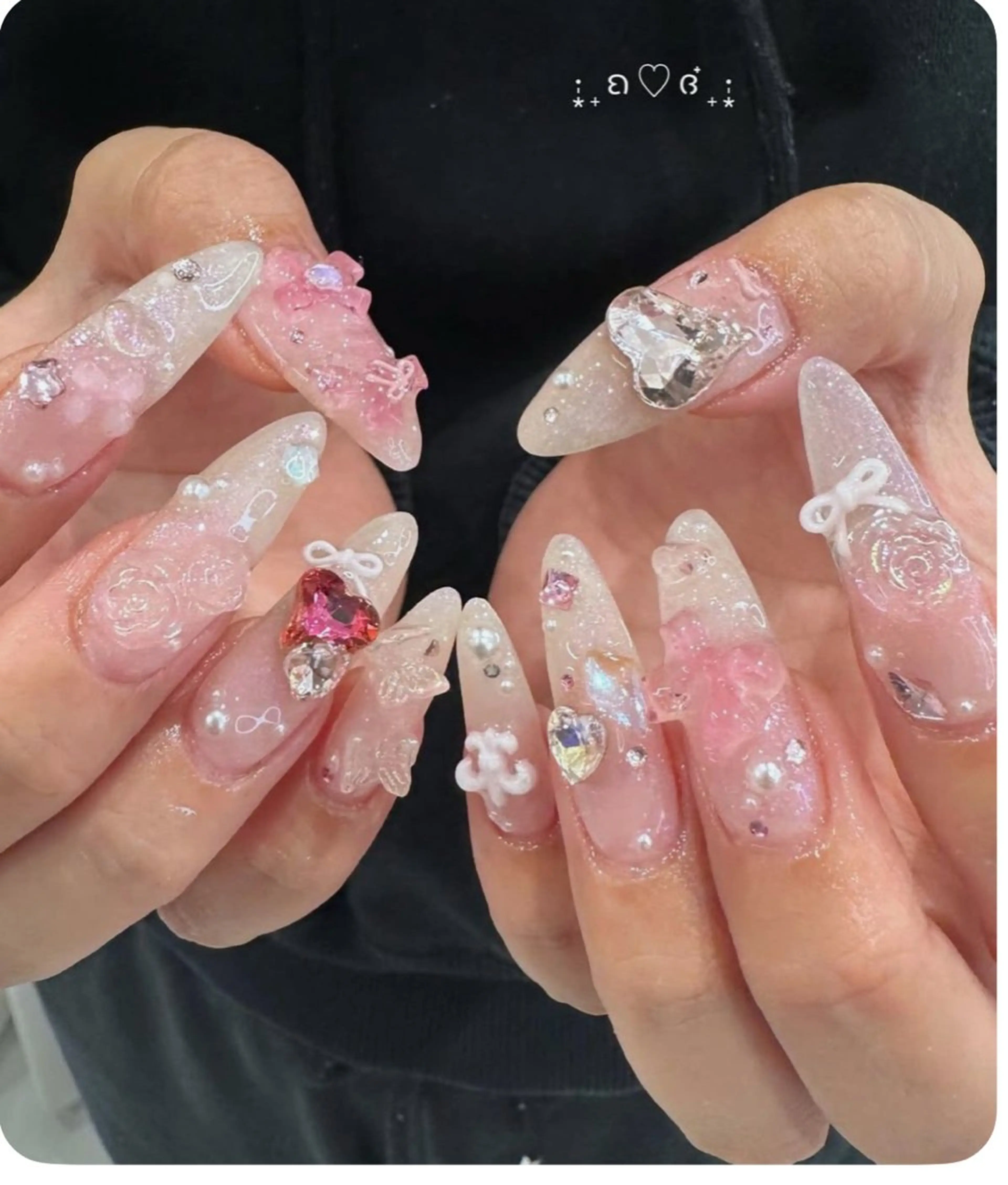ネイル フレンチネイル グラデーション 韓国ネイル マグネットネイル シンプルネイル ハンドネイル CoMo Nail Studio所属・CoMo Nailのネイルデザイン