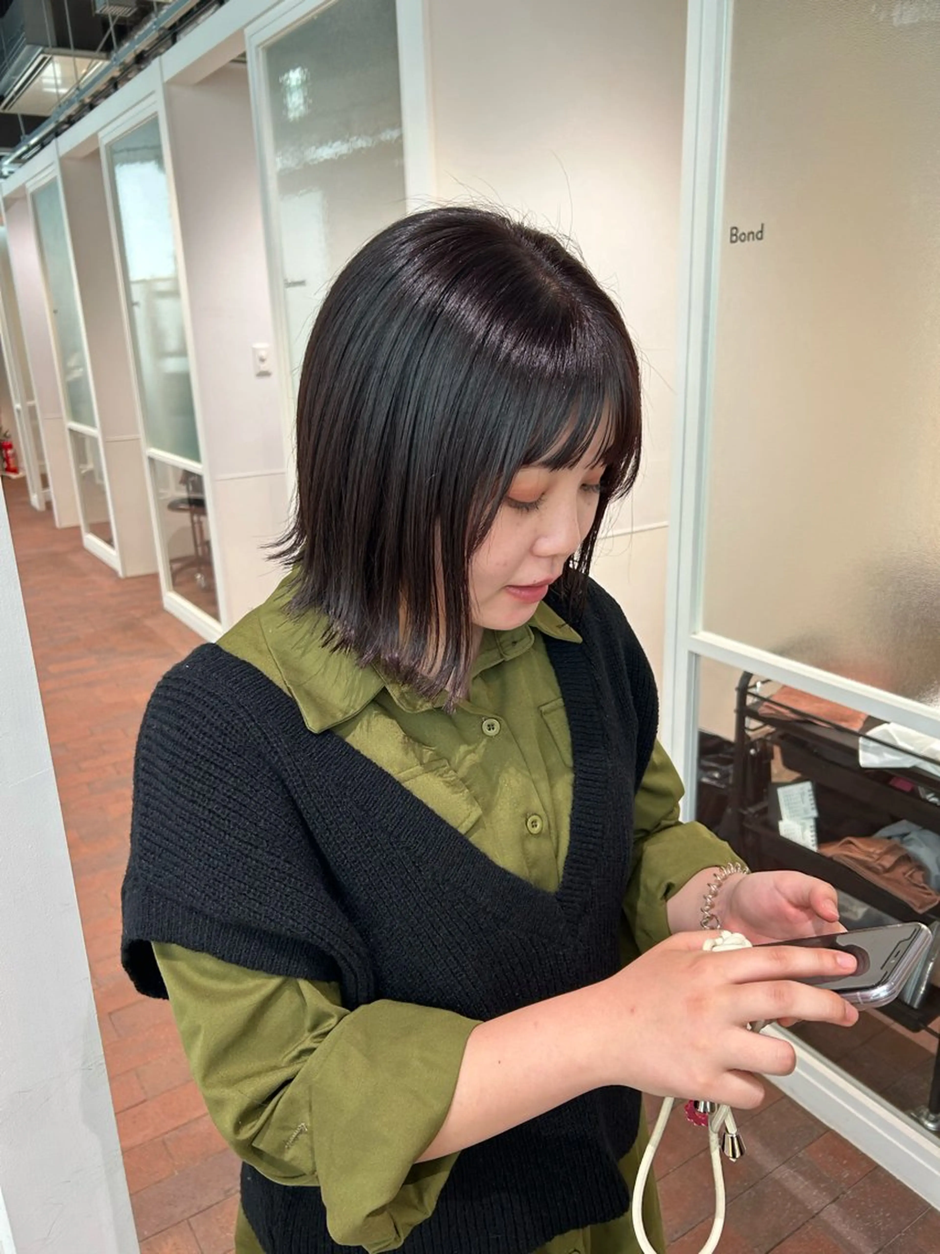 ショート カラー カット ヘアカラー トリートメント gotoday shaire saron所属・miu. ボブ/透け感カラーのヘアスタイル