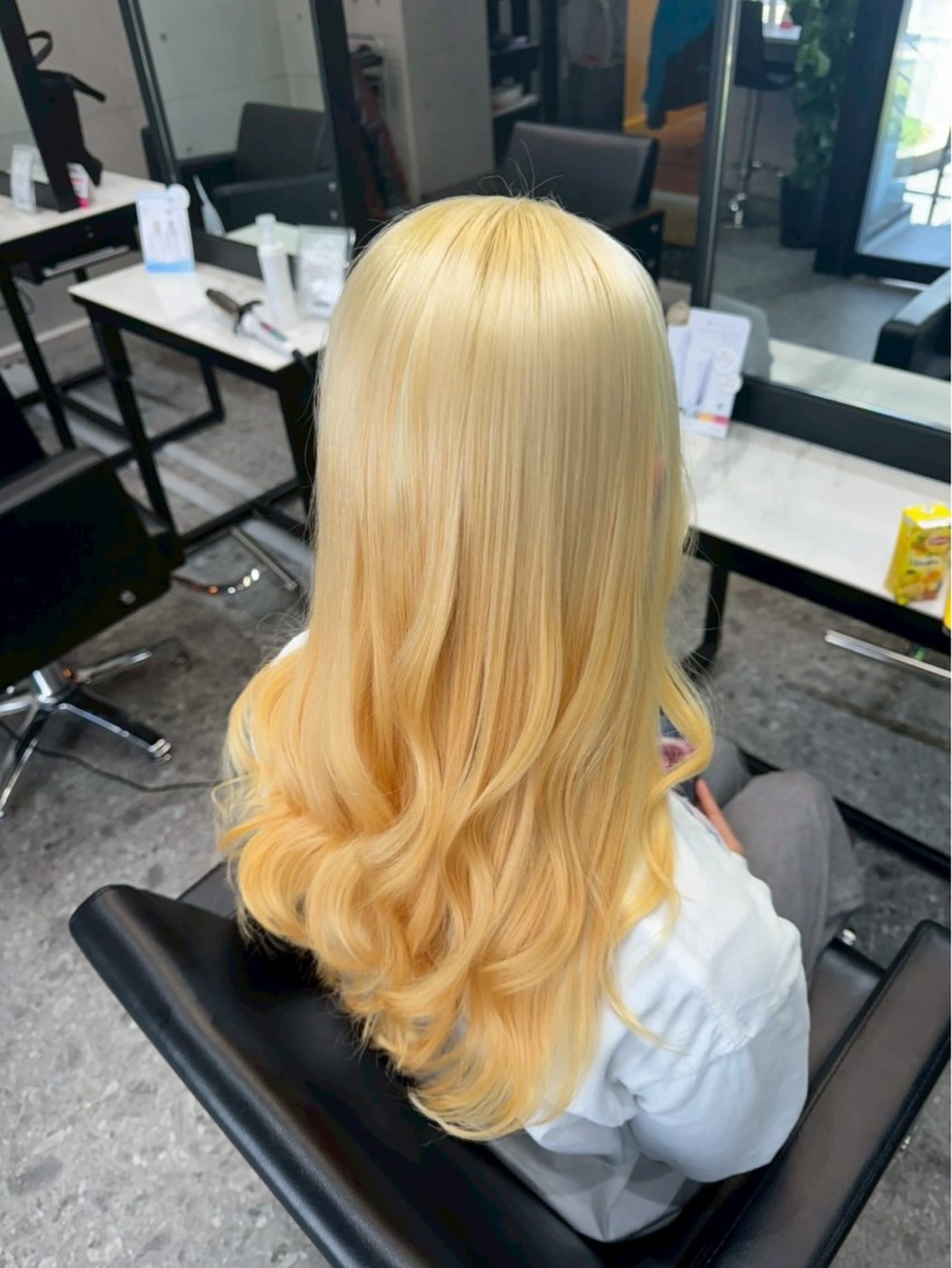 🪐ケアブリーチ2回➕トリートメント🪐【オンカラーなし】の写真