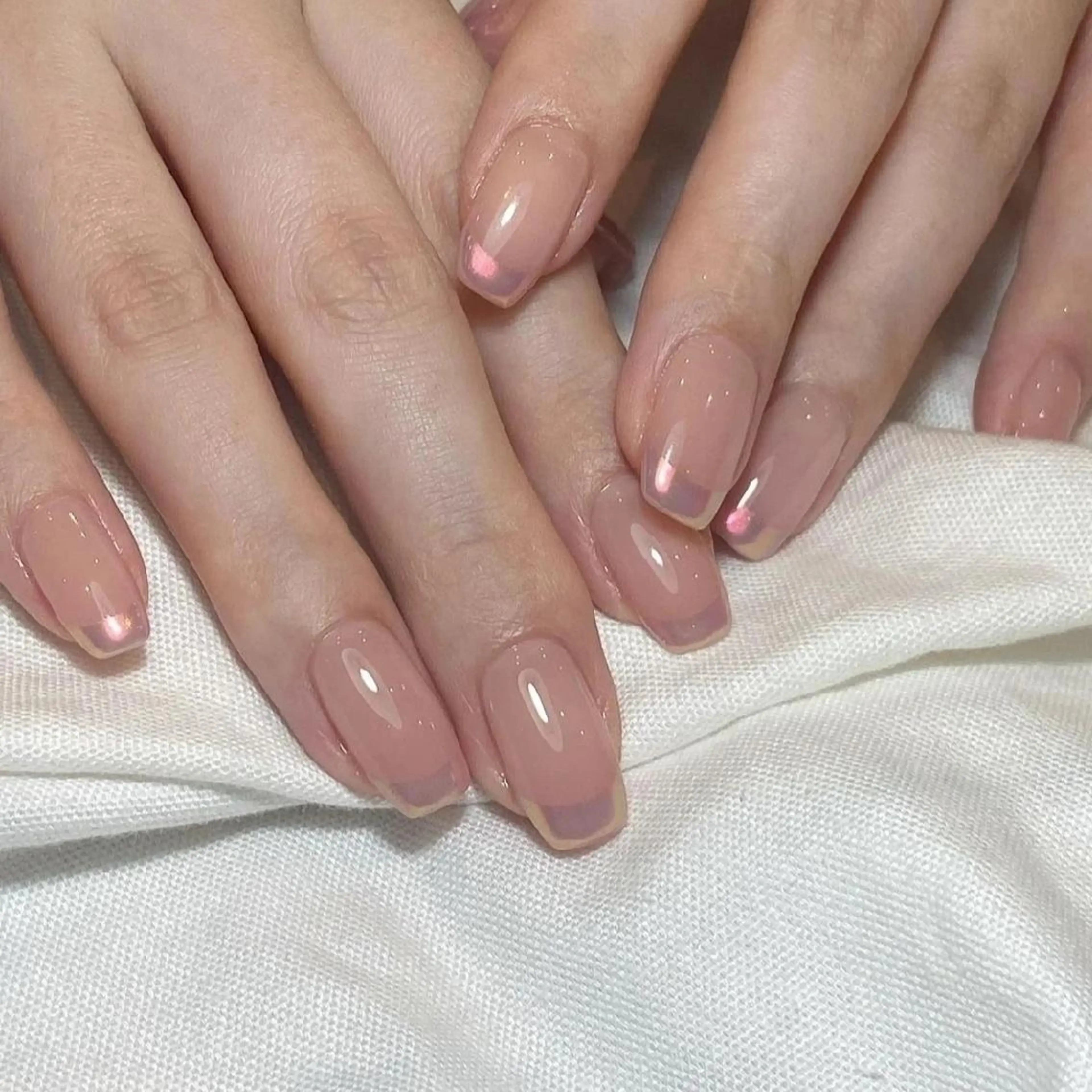 ネイル オーロラネイル フレンチネイル ハンドネイル ネイリストゆか💅 長さだし、深爪矯正のネイルデザイン