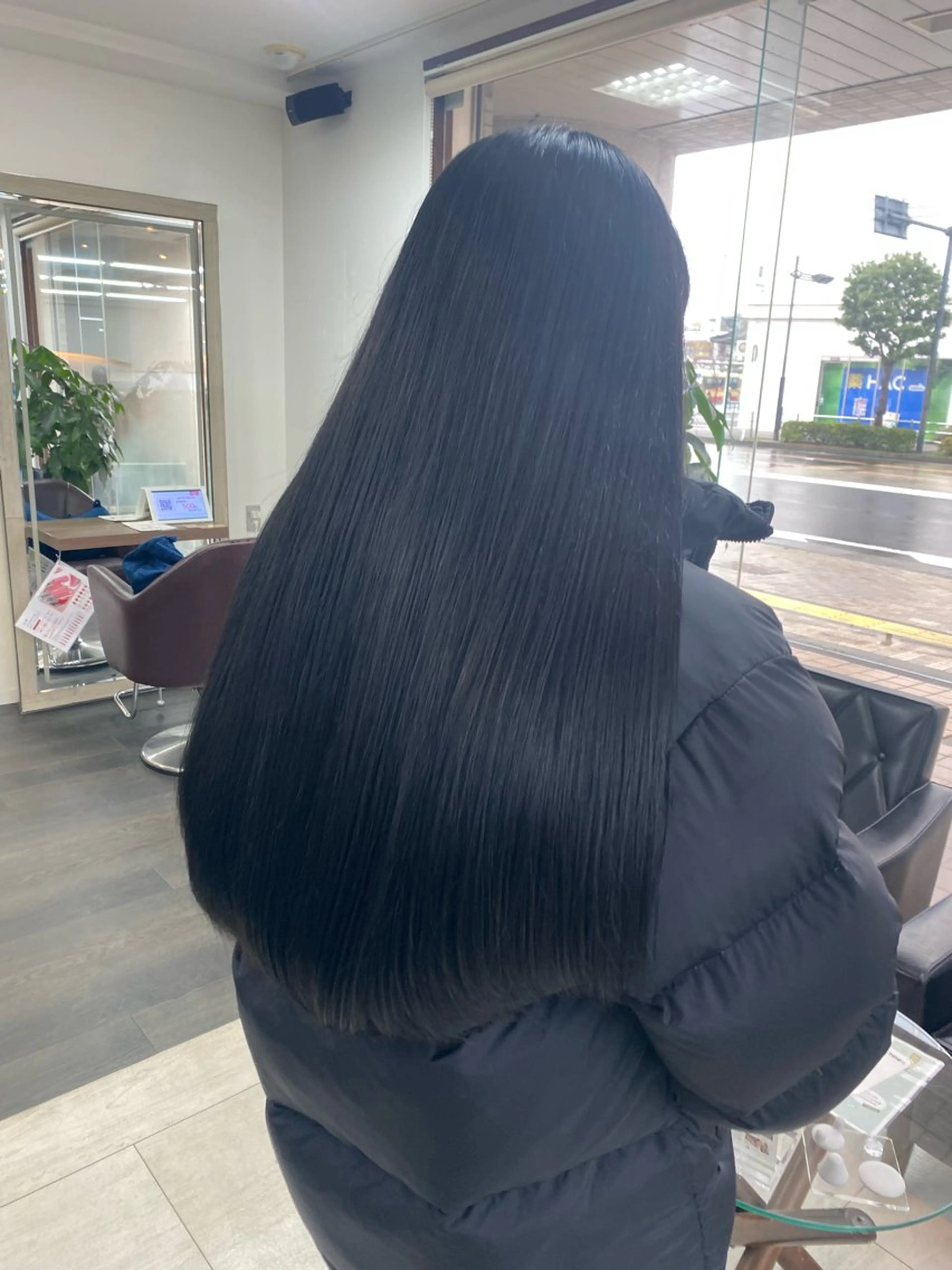 ロング ヘアカラー 月野涼風 /レイヤーカットのヘアスタイル