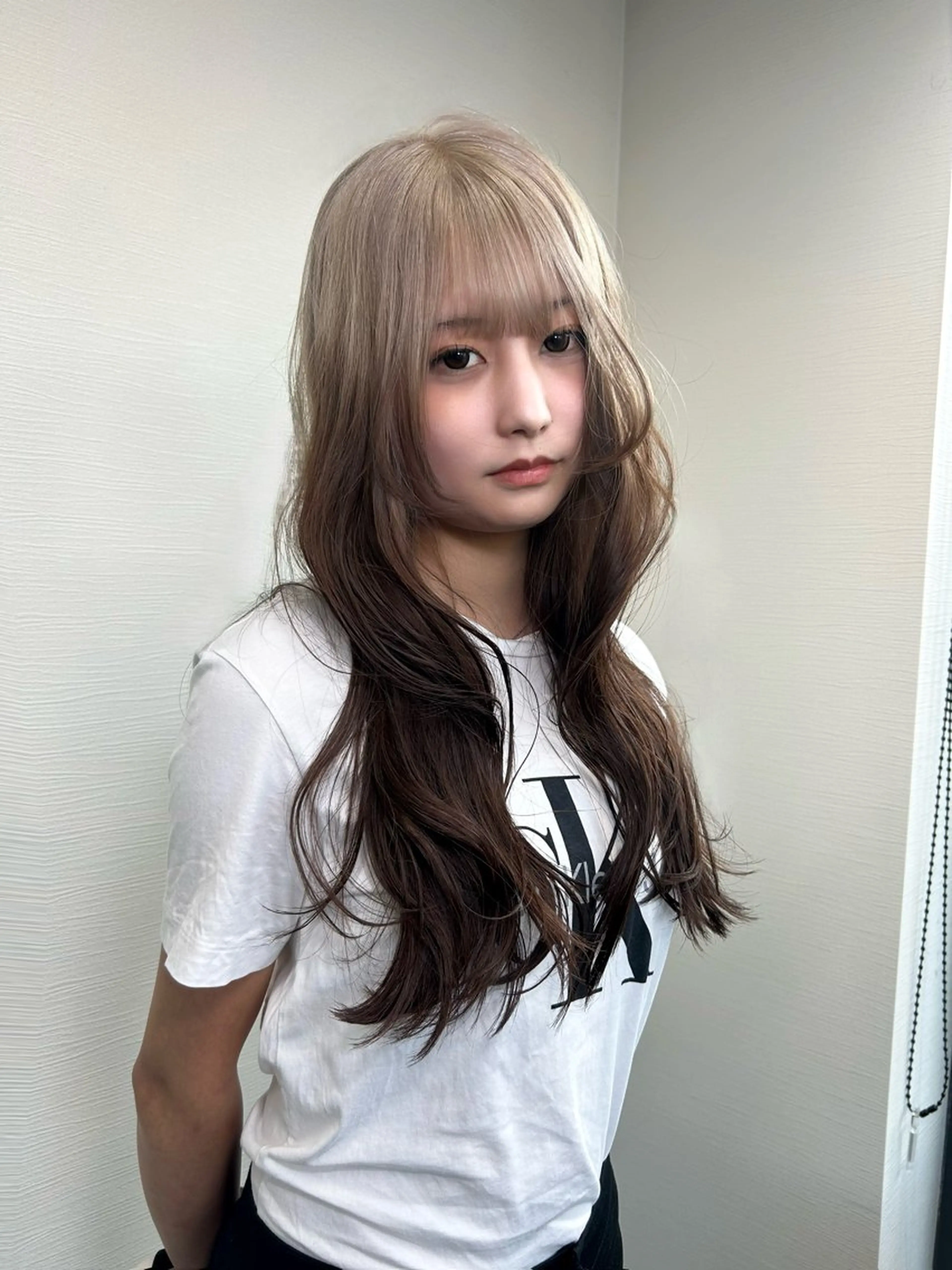 ロング ヘアカラー 鈴木 華奈のヘアスタイル
