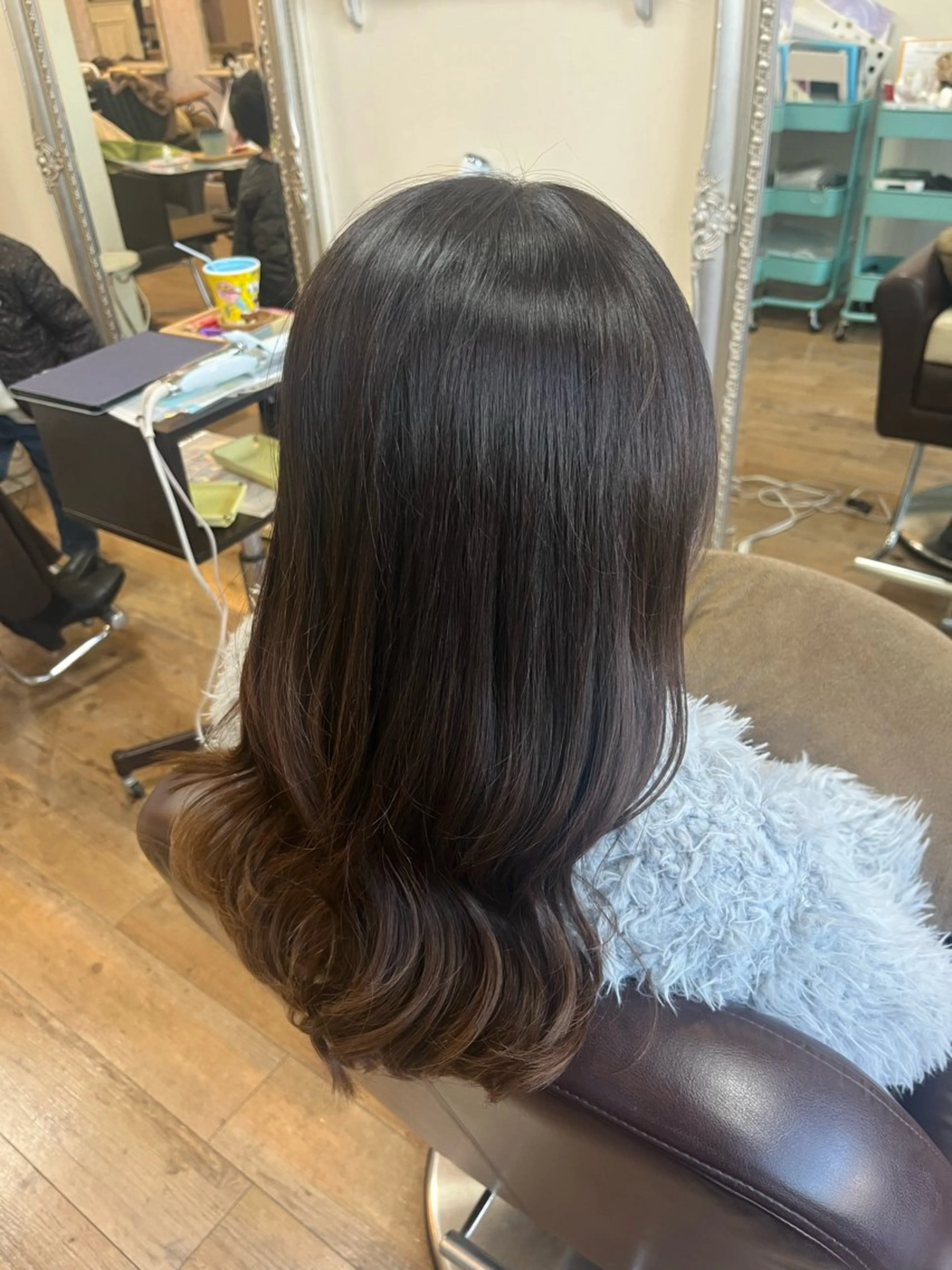 ロング カラー HUGCLAIR'E所属・Ichiyanagi Ayanaのヘアスタイル