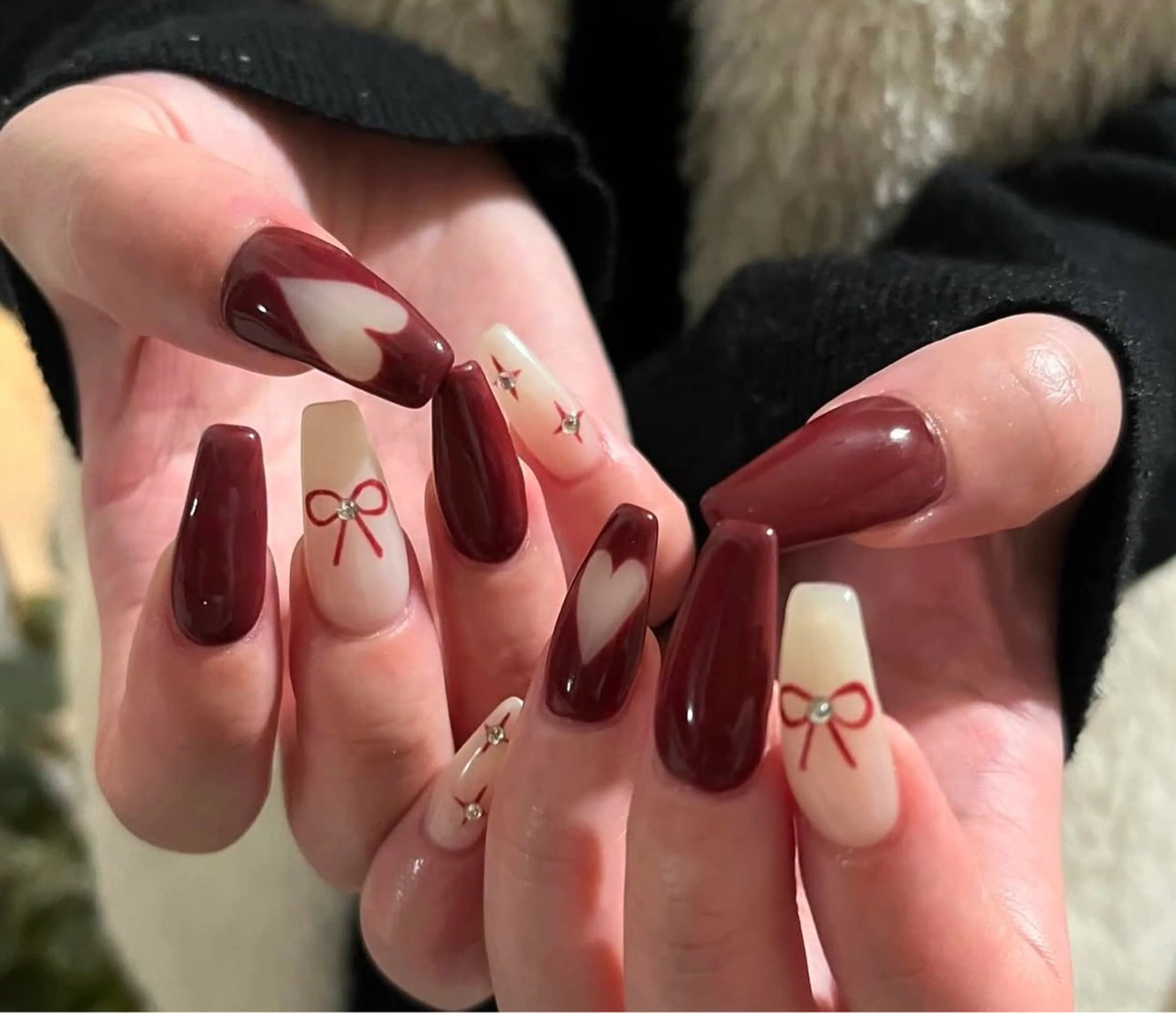 ネイル グラデーション キラキラネイル ワンカラーネイル 冬ネイル Jenn Nail Salonのネイルデザイン