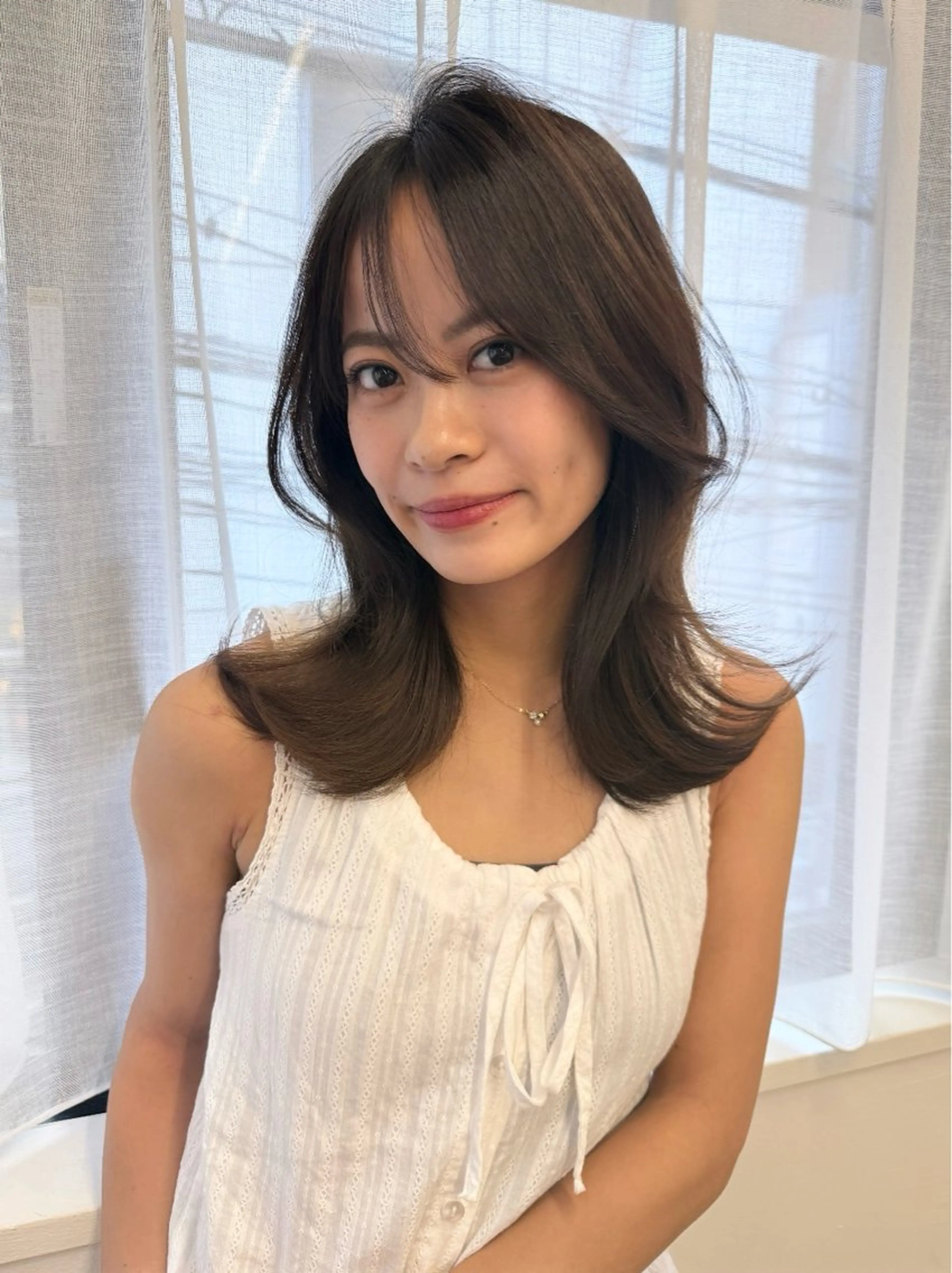 ミディアム KNOWHOW/思川 阿耶のヘアスタイル