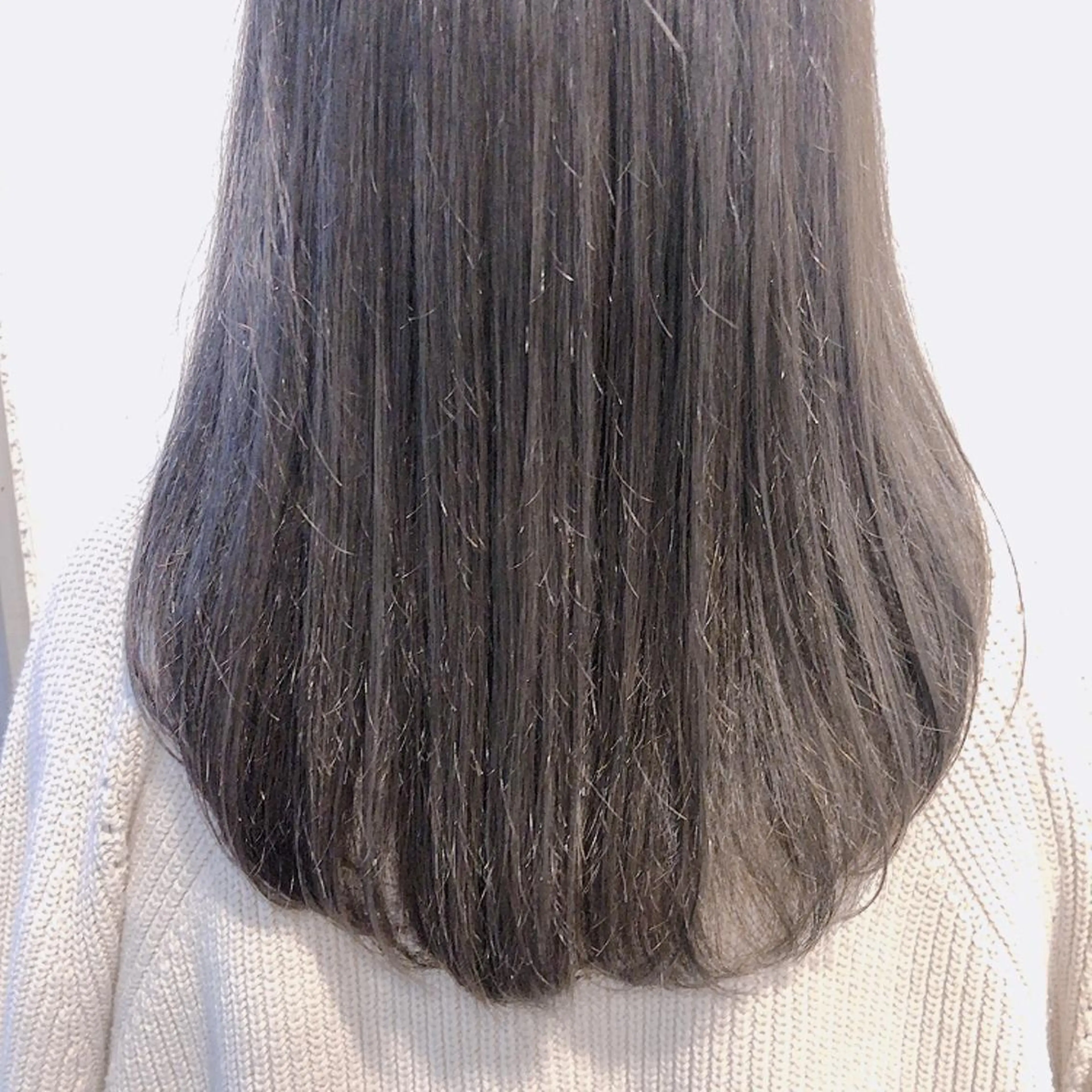 セミロング カラー グレージュ ラベンダーカラー ラベンダーグレージュ ラベンダーグレー レイヤーカット 💚 nao💚のヘアスタイル