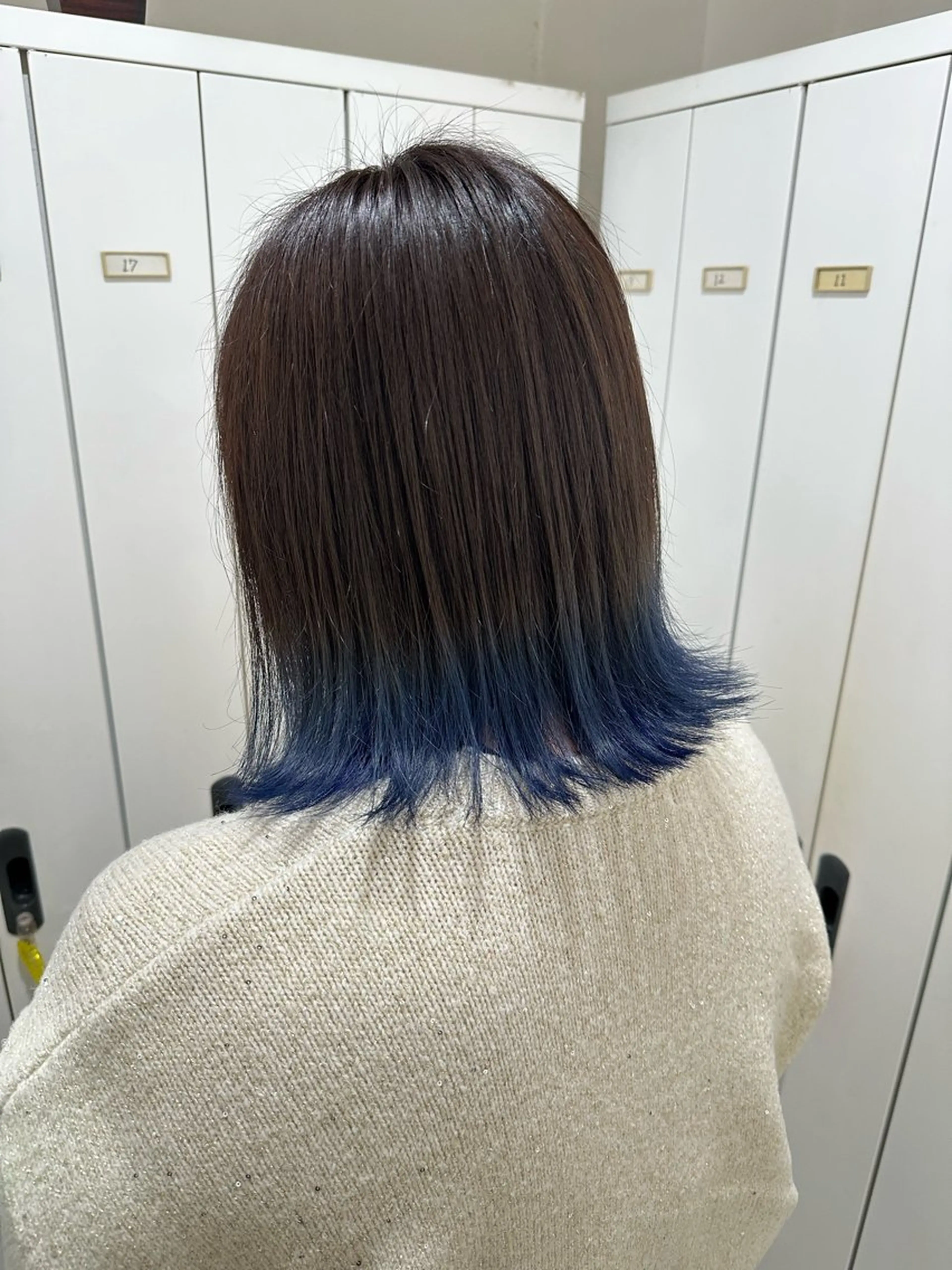 ミディアム カラー ブルーカラー ブルージュ 艶カラー/縮毛矯正/ ブリーチカラー/みなのヘアスタイル