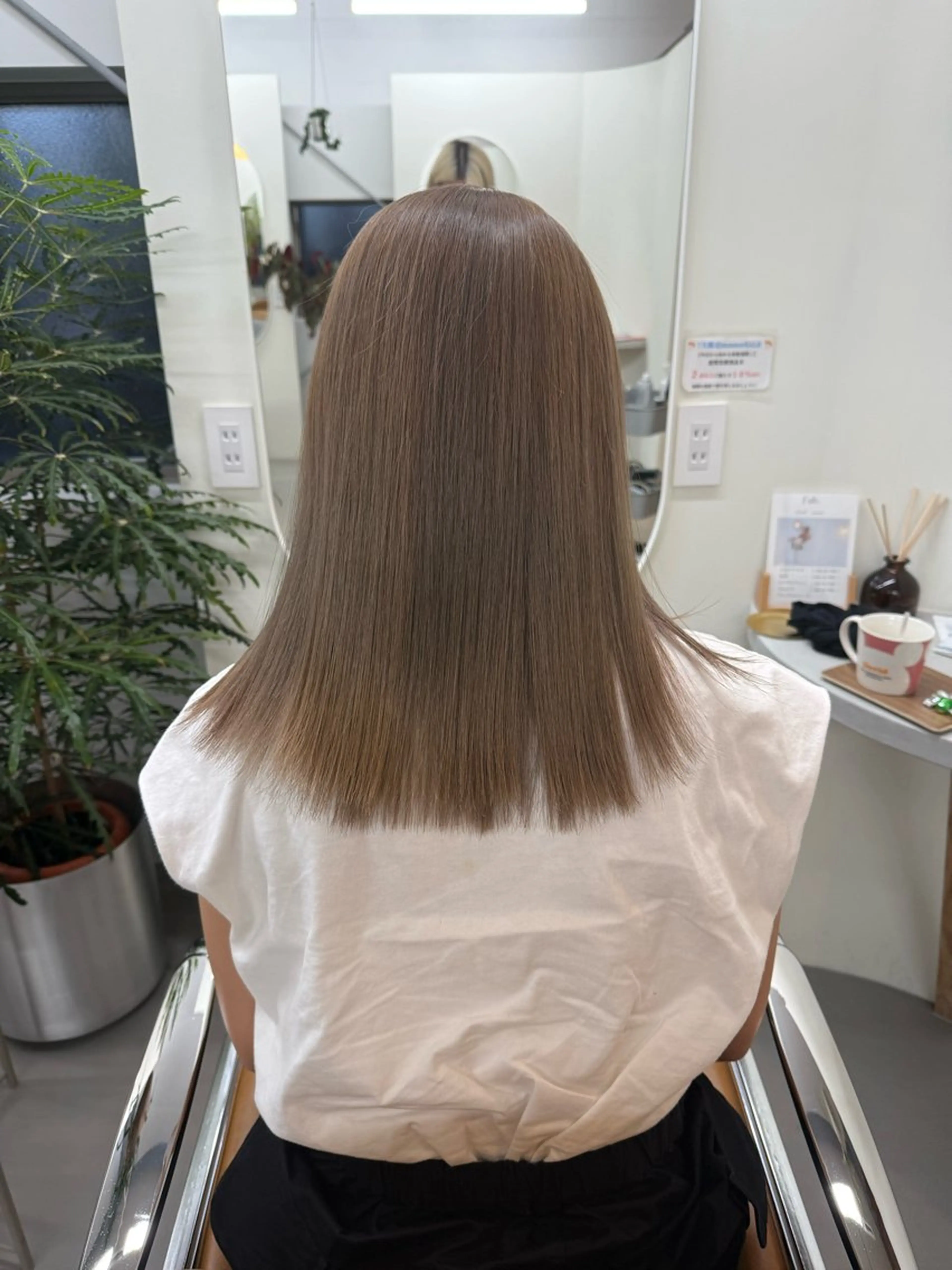 カラー ベージュカラー ブリーチ ミルクティーベージュ ヘアカラー fab.所属・檜 果歩のヘアスタイル