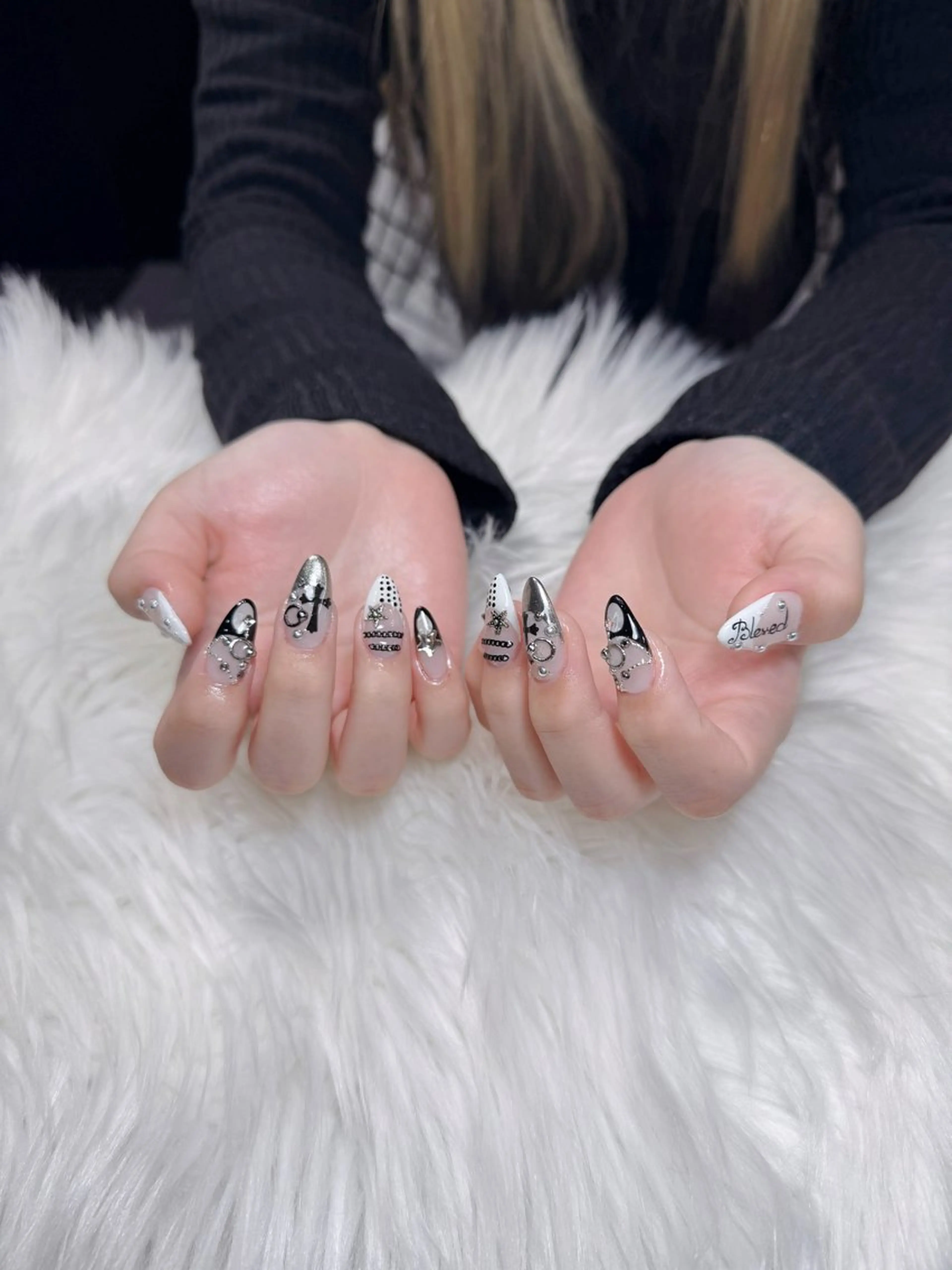 ネイル アートネイル オーロラネイル ジェルネイル 韓国ネイル ロングネイル ハンドネイル Nichi Nailsのネイルデザイン