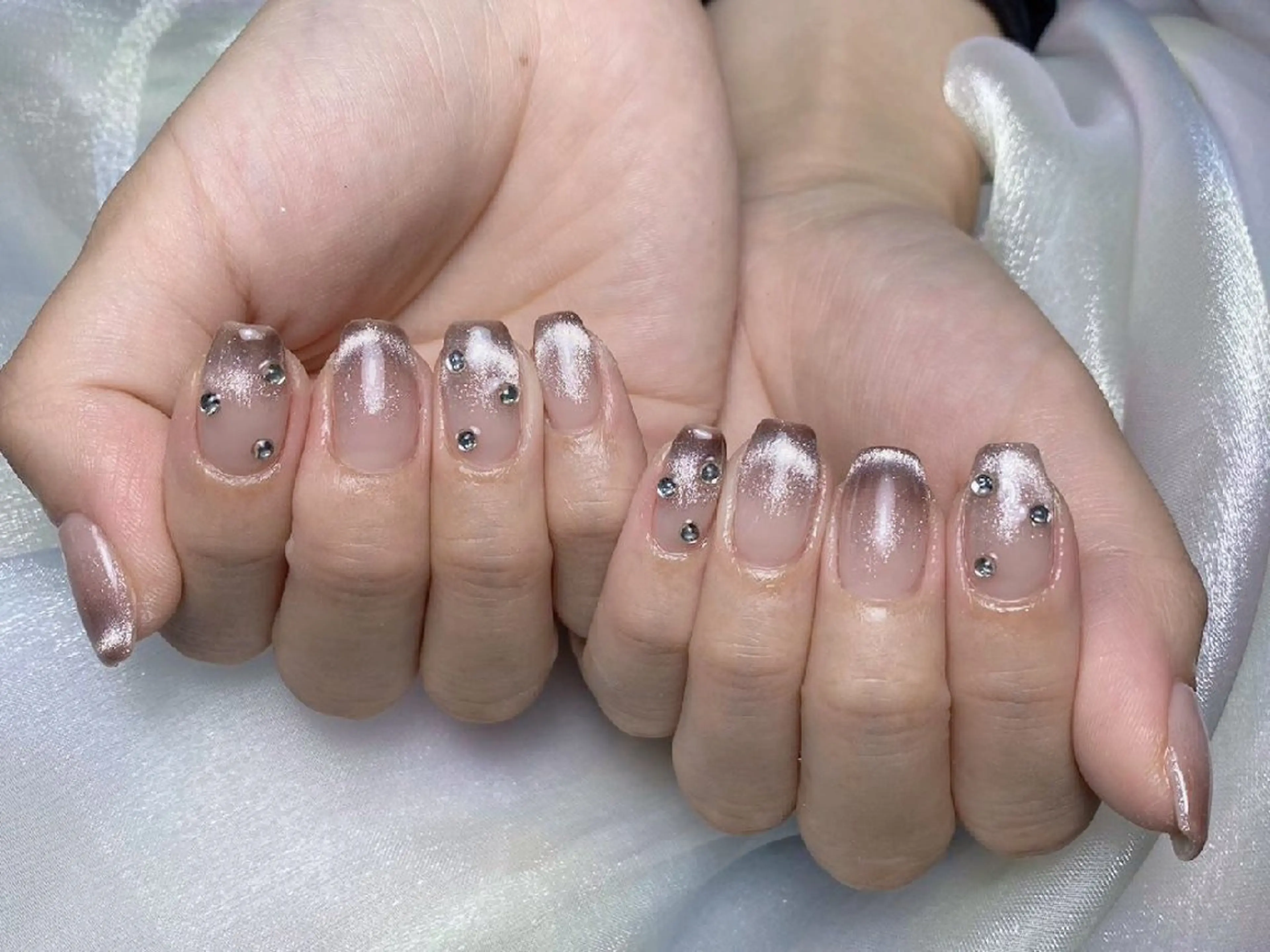 ネイル フラワーネイル フットネイル フレンチネイル ガーリー キラキラネイル ハンドネイル UM Nail Salonのネイルデザイン