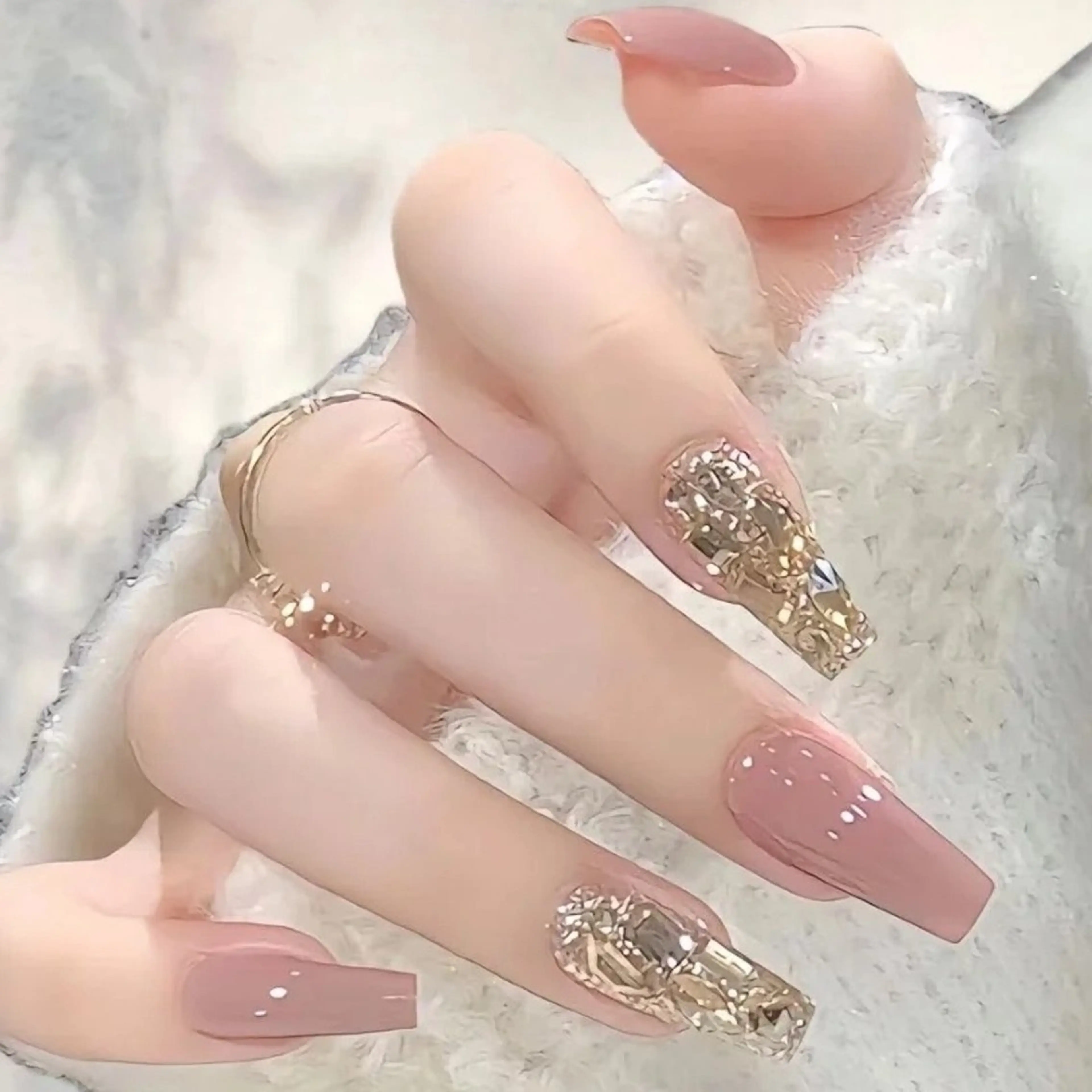 ネイル ネイリストゆか💅 長さだし、深爪矯正のネイルデザイン