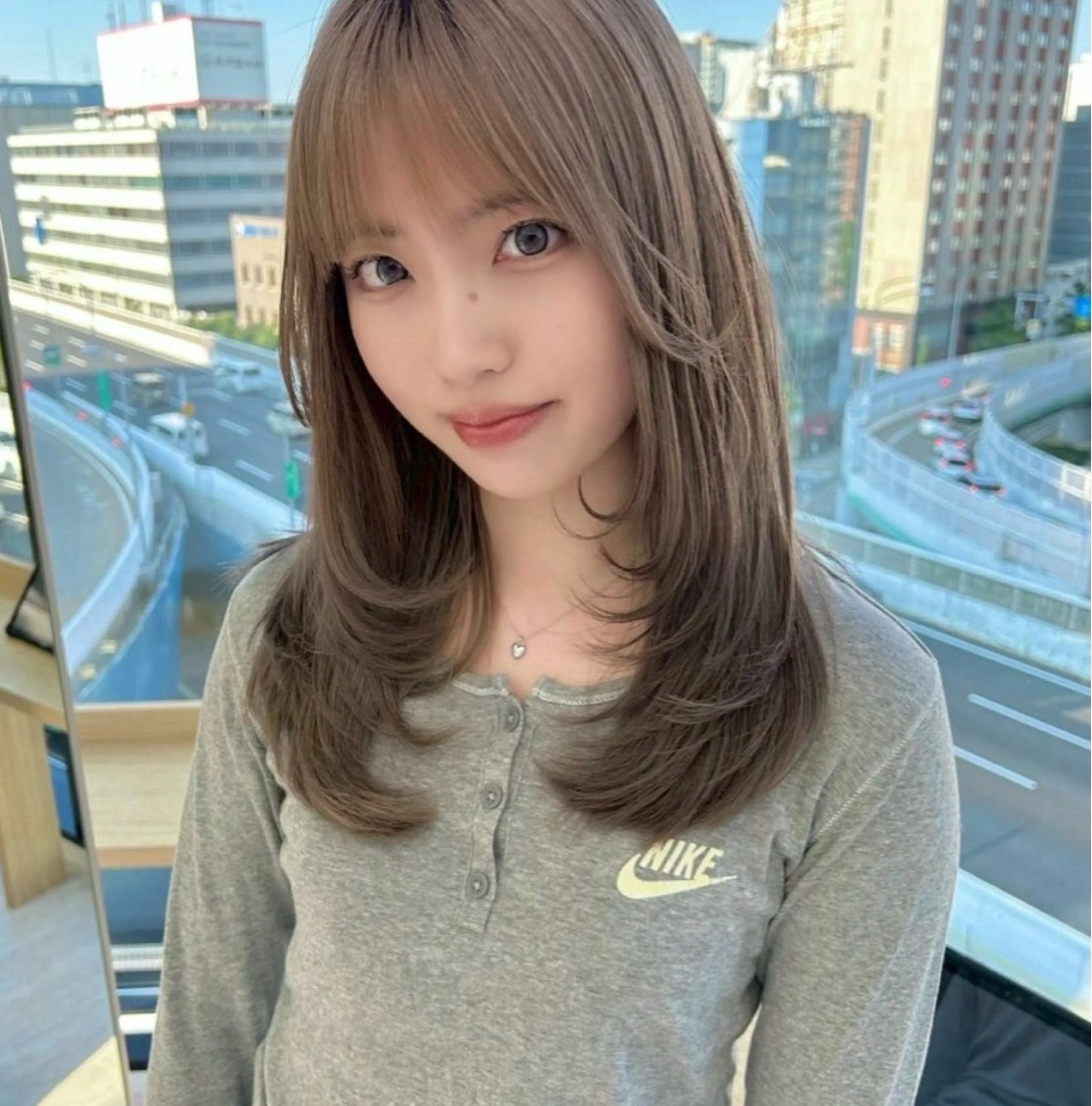 セミロング カット ヘアカラー AISA viewNAGOYAのヘアスタイル