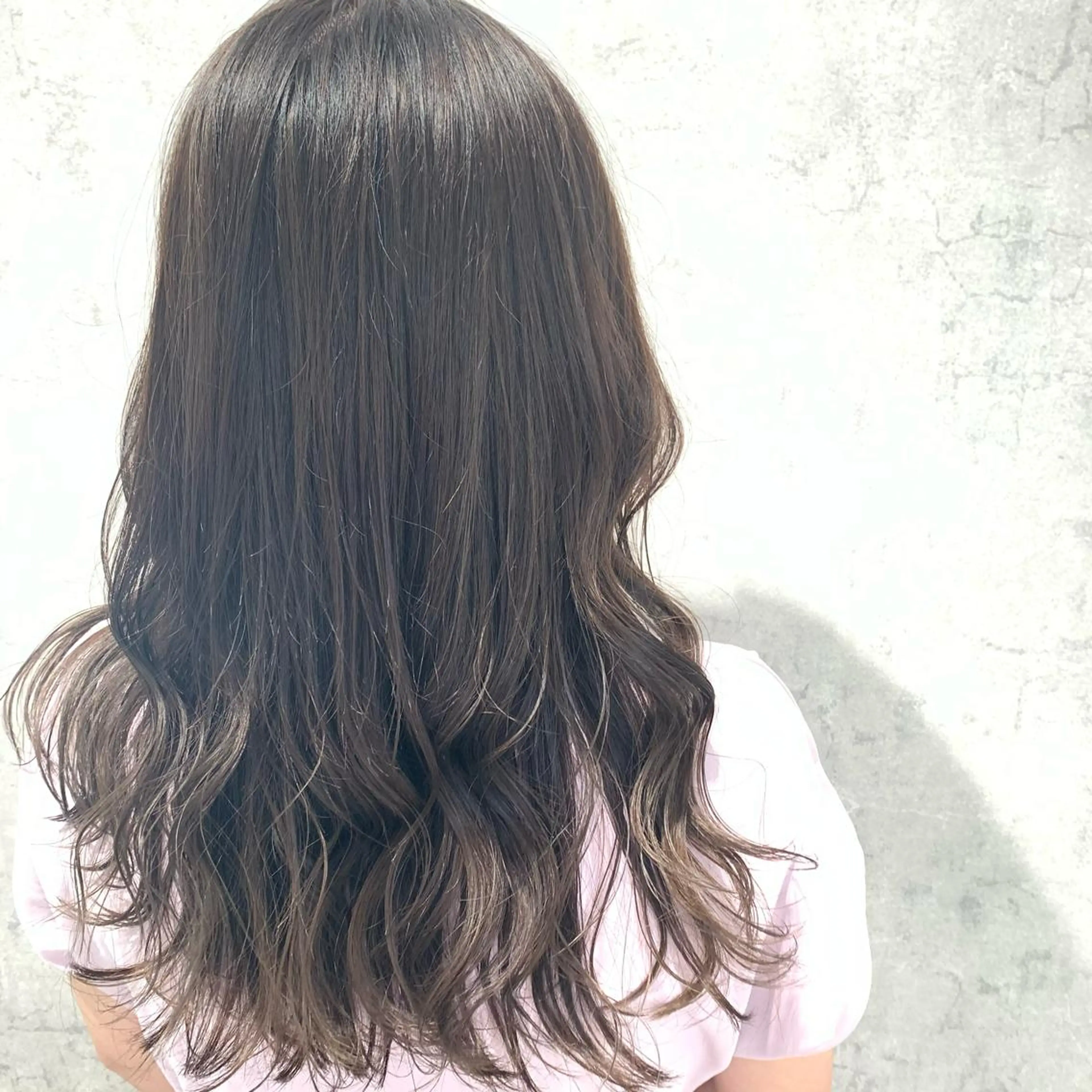 ミディアム カラー パーマ ヘアアレンジ メンズ キッズ ネイル マツエク・マツパ メンズブリーチ メンズハイライト メンズインナーカラー メンズ韓国風 アディクシーカラー 韓国ボブ/髪質改善 ニュアンス特化RYOのヘアスタイル