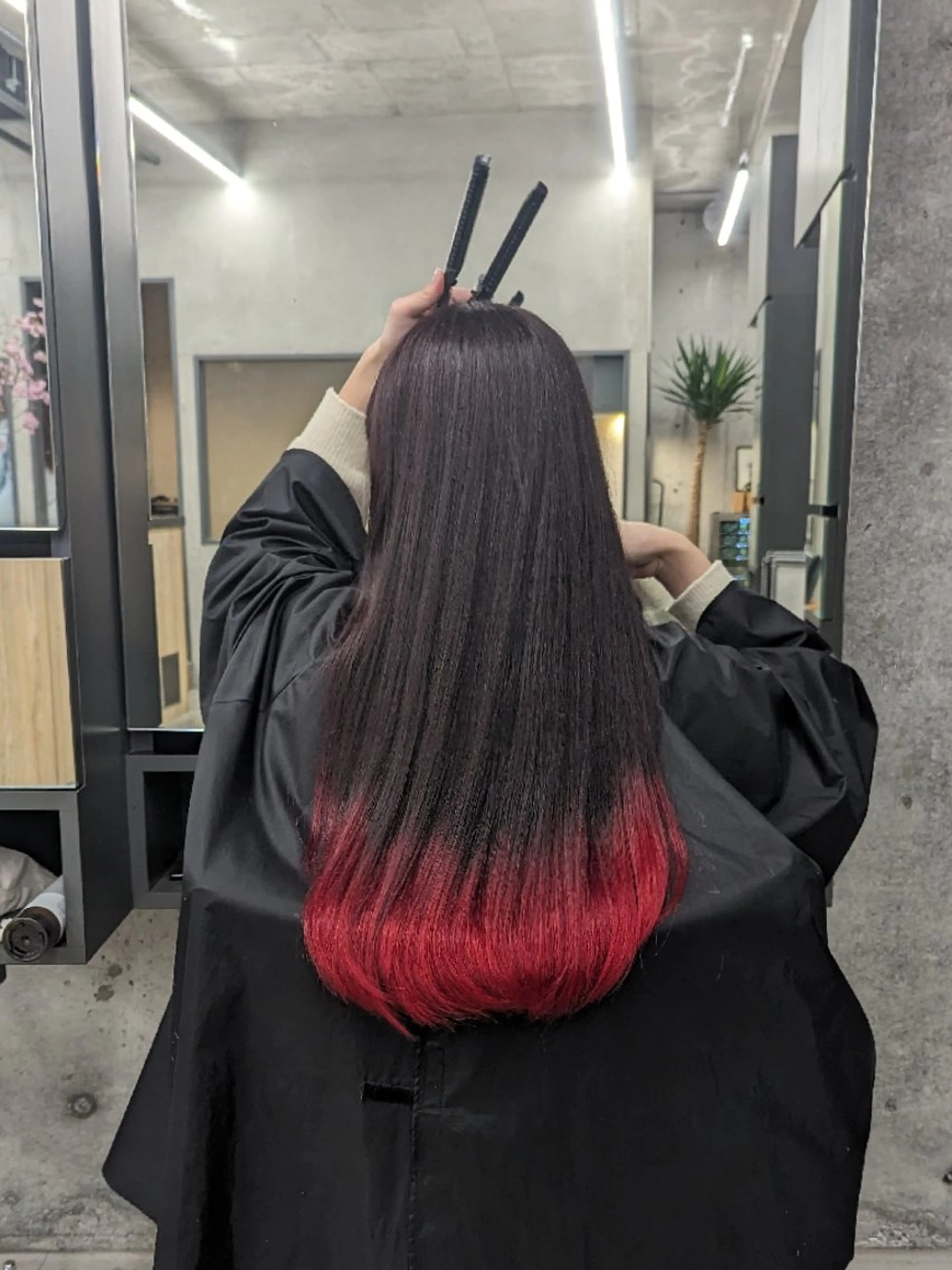 カラー ロング ブリーチ レッドカラー 推しカラー🦉にじさ んじカラー🌈🕒✨のヘアスタイル