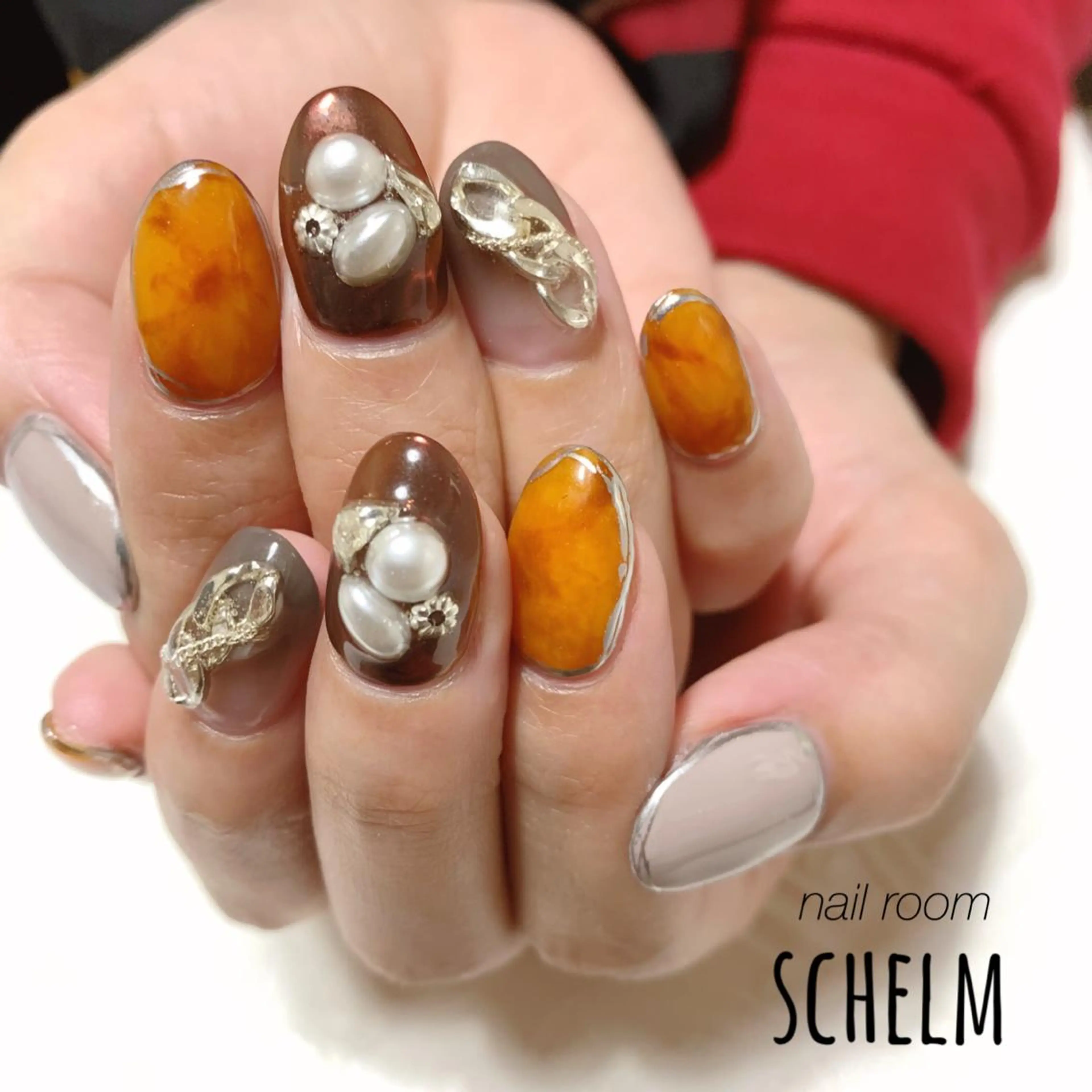 ネイル ハンドネイル nail room シュレムのネイルデザイン