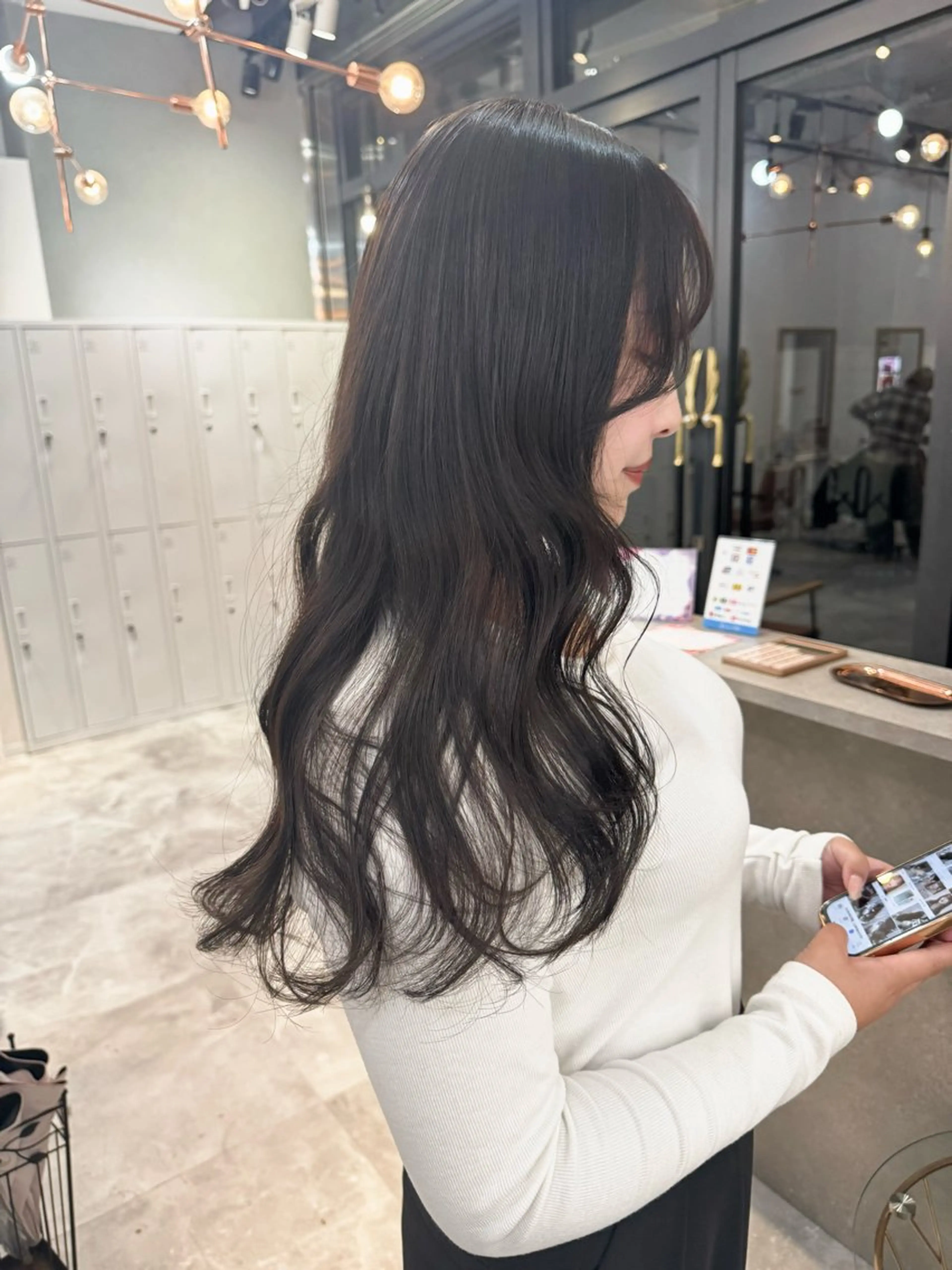 ロング カラー アッシュ アッシュブラウン ベージュカラー 黒髪 ブリーチ カット ヘアカラー トリートメント 赤み無し柔らかカラー 【梅田】madokaのヘアスタイル