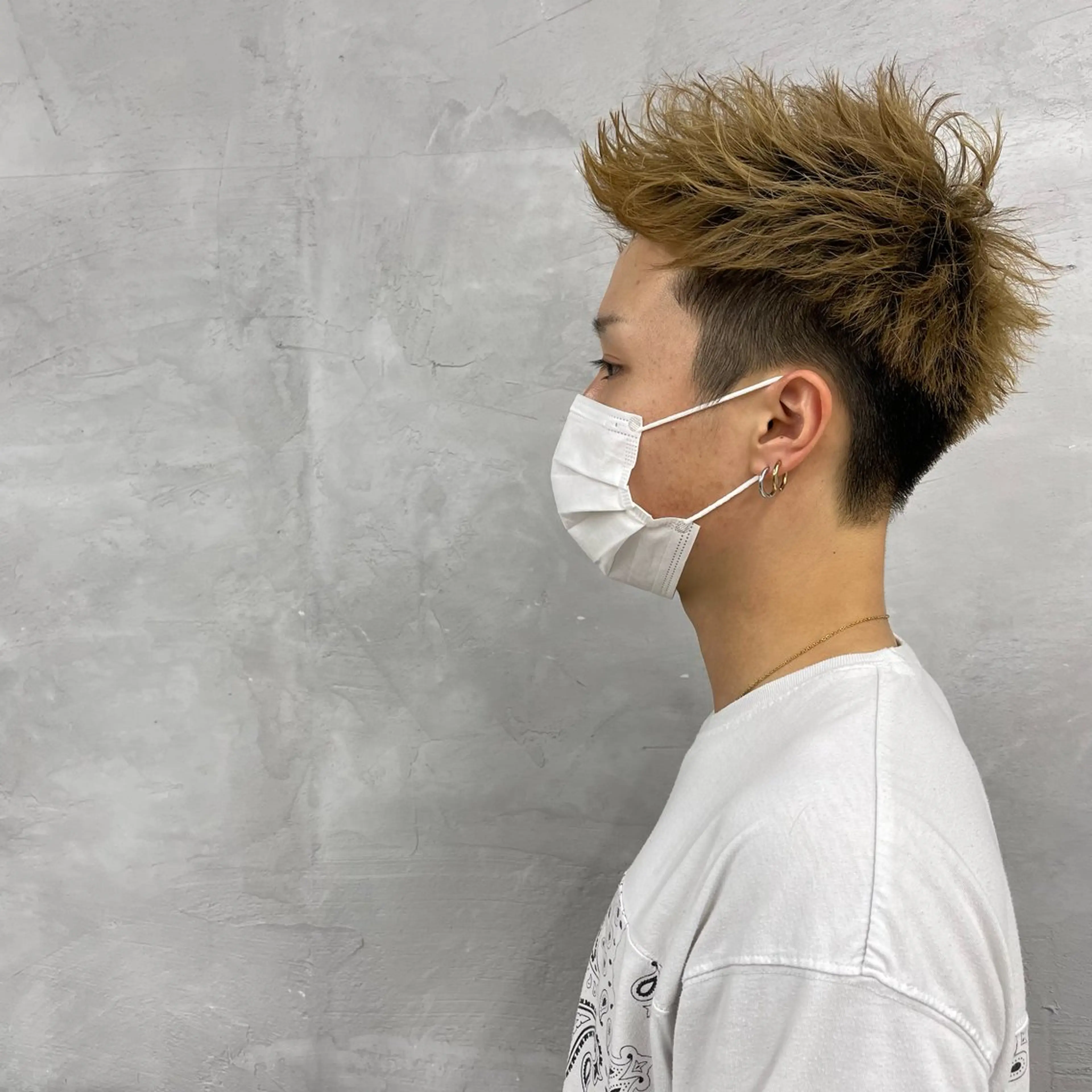 ショート カラー メンズ ベージュカラー ダブルカラー カット ヘアカラー トリートメント 田畑 智規のヘアスタイル