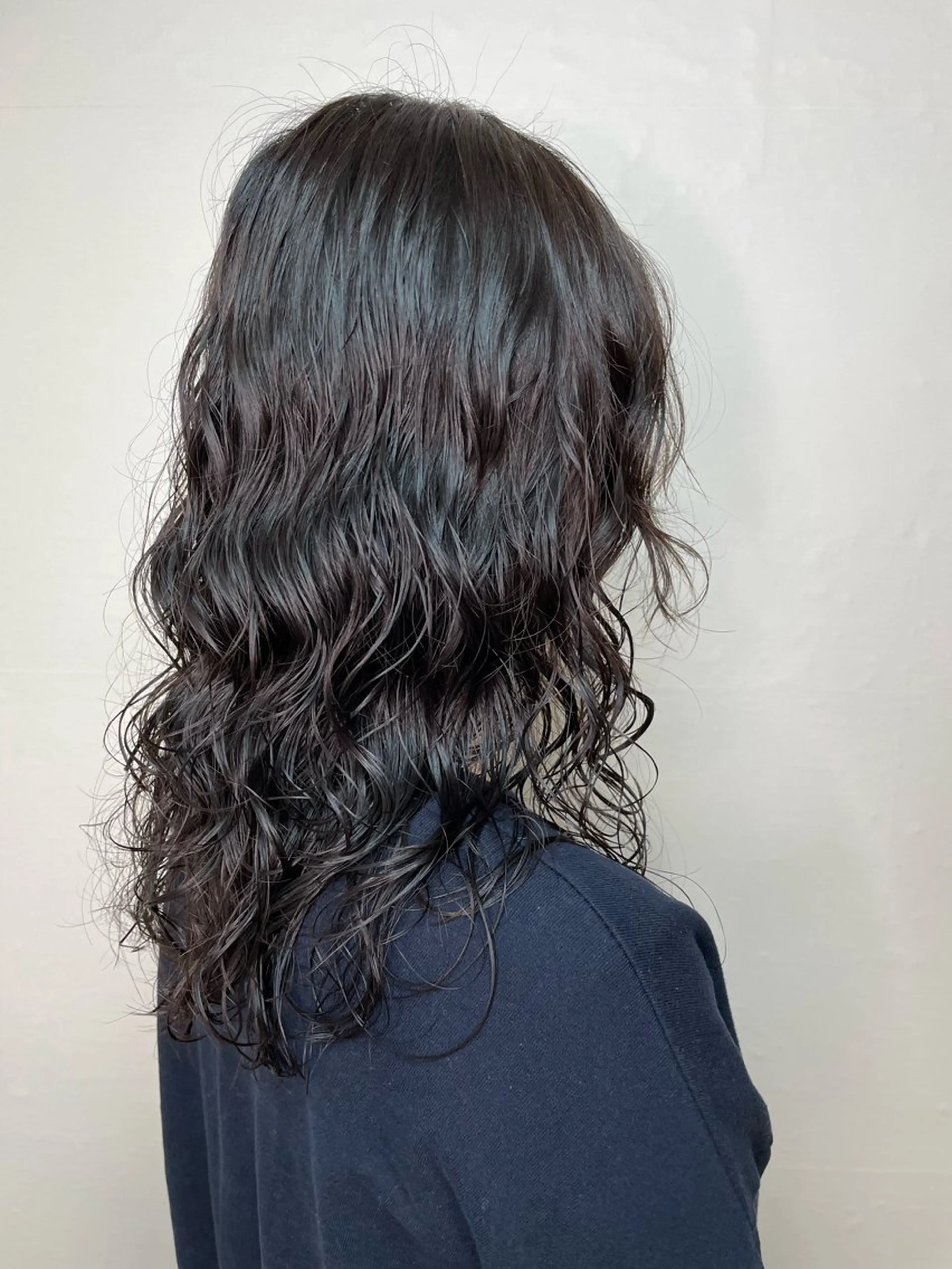 セミロング パーマ 三好春奈 /イルミナカラーのヘアスタイル