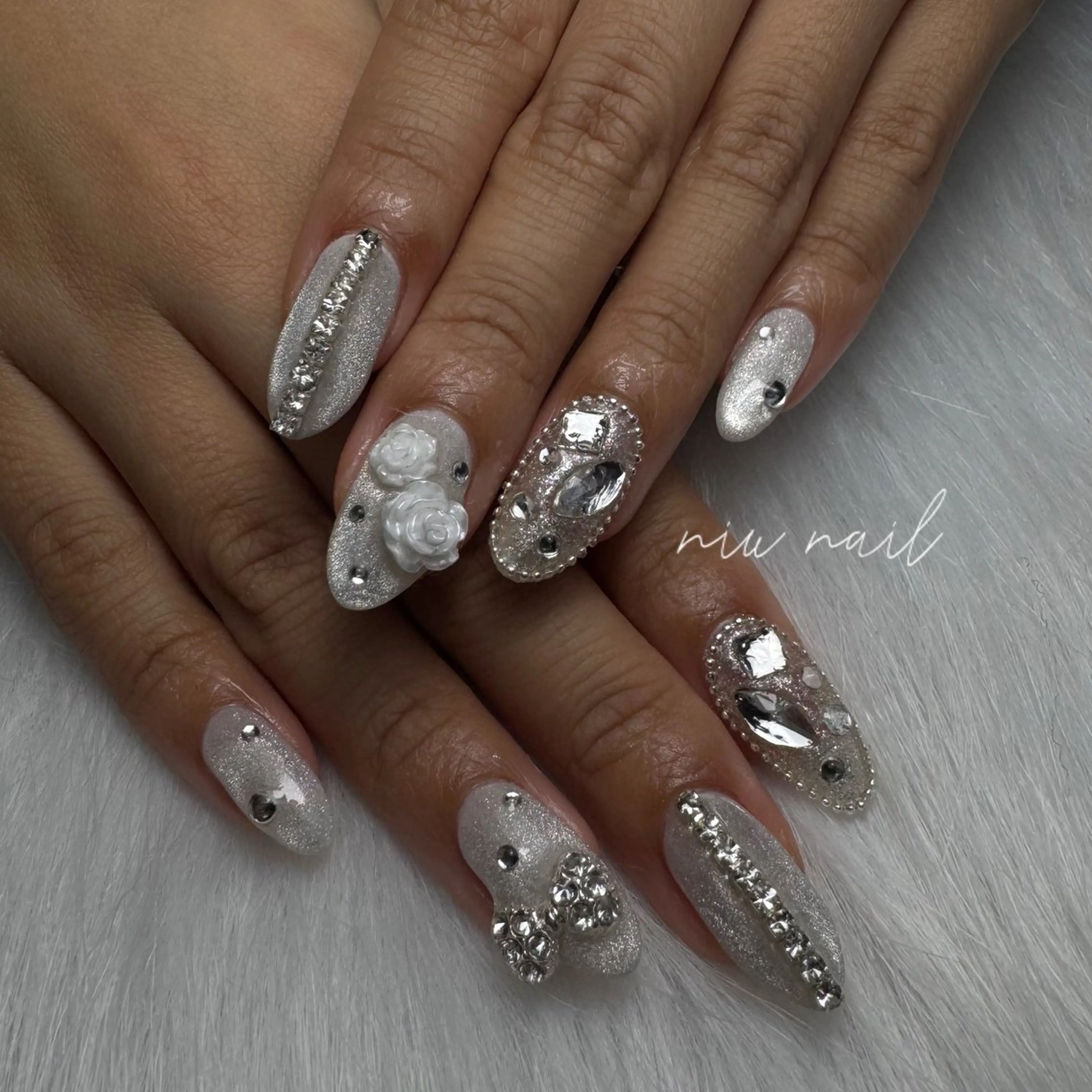 ネイル マグネットネイル nail salon niuのネイルデザイン