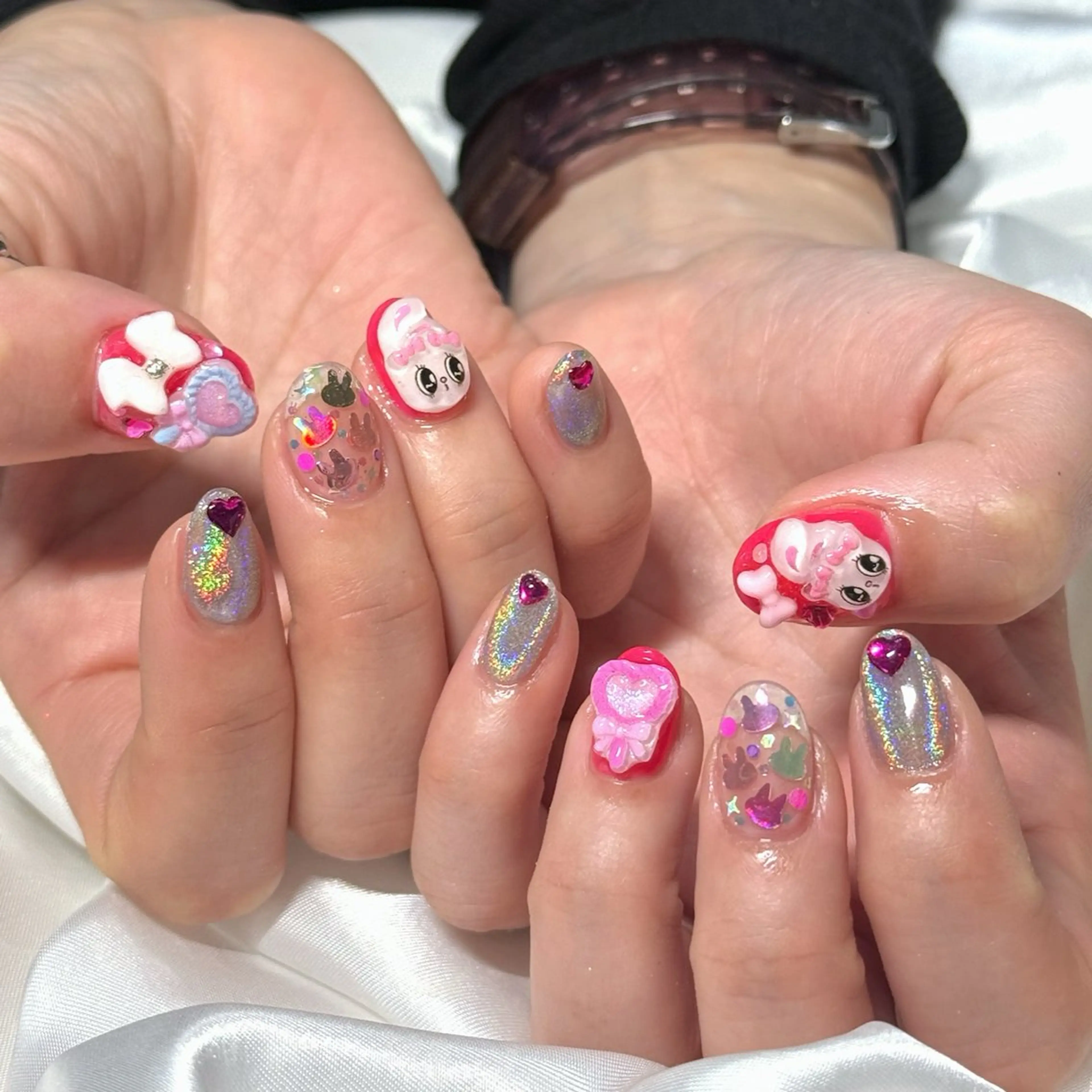 ネイル ハート キラキラネイル 持ち込み ピンク ハンドネイル OKIKA所属・【OKIKA】 らん🦖🌈🧡のマツエク・マツパデザイン