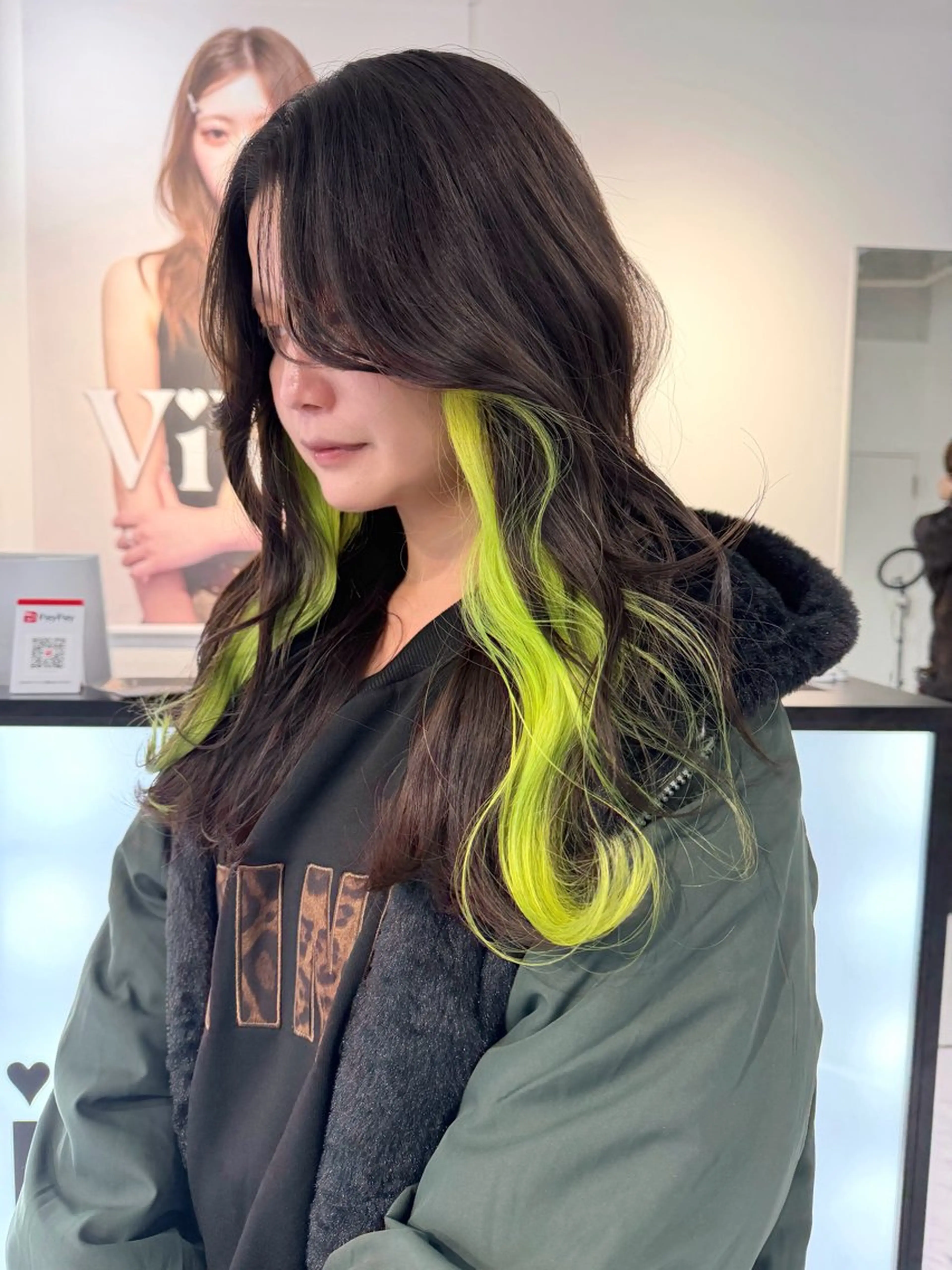 ロング カラー ベージュカラー ブリーチ ケアブリーチ デザインカラー ダブルカラー カット ヘアカラー トリートメント TATSUブリーチ/ ミルクティーベージュのヘアスタイル