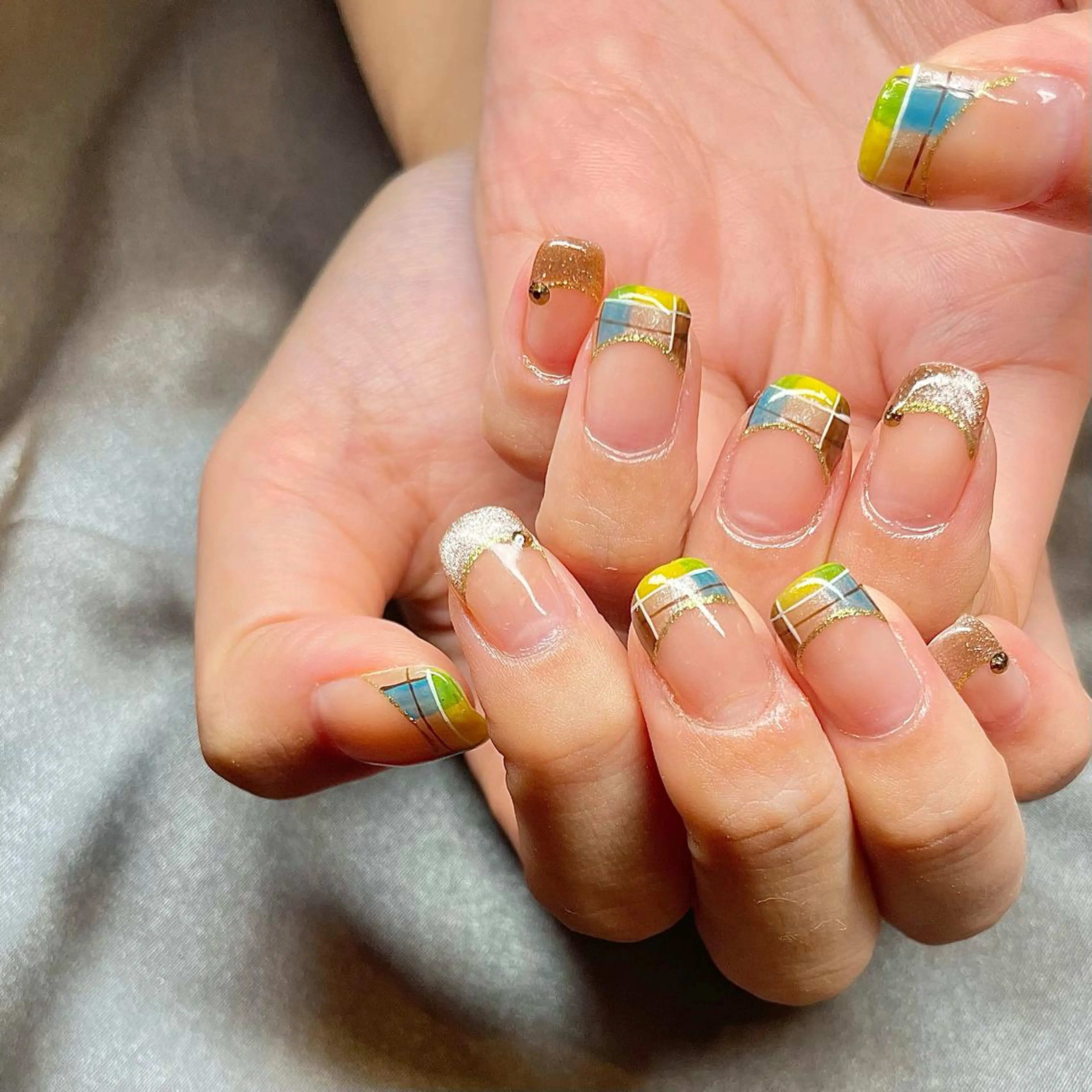 ミディアム カラー パーマ ヘアアレンジ メンズ キッズ ネイル マツエク・マツパ アイブロウ フレンチネイル nail&eye Aoのマツエク・マツパデザイン