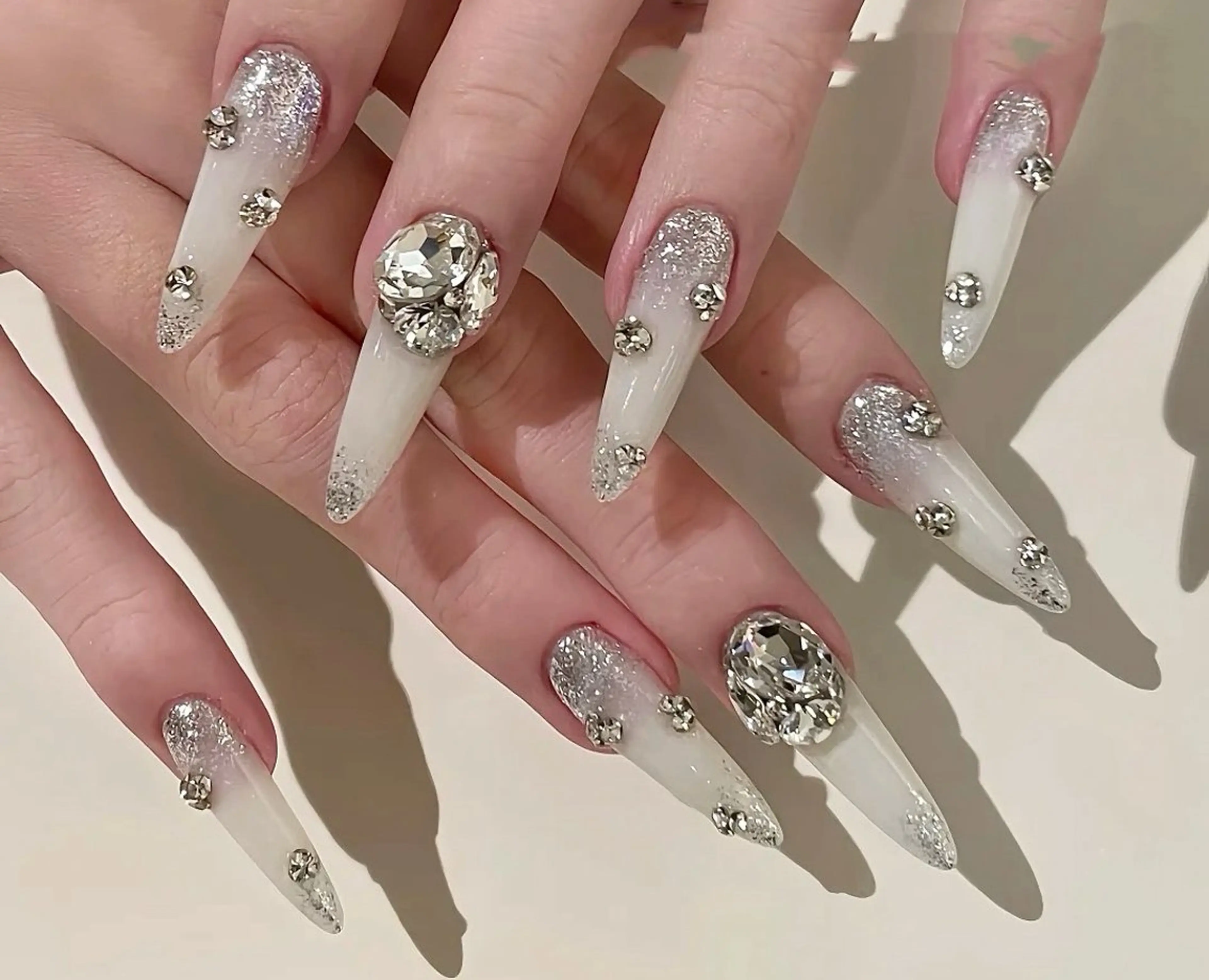 ネイル ハンドネイル LULU Nail  Salon 新宿所属・LU LU NailSalonのネイルデザイン