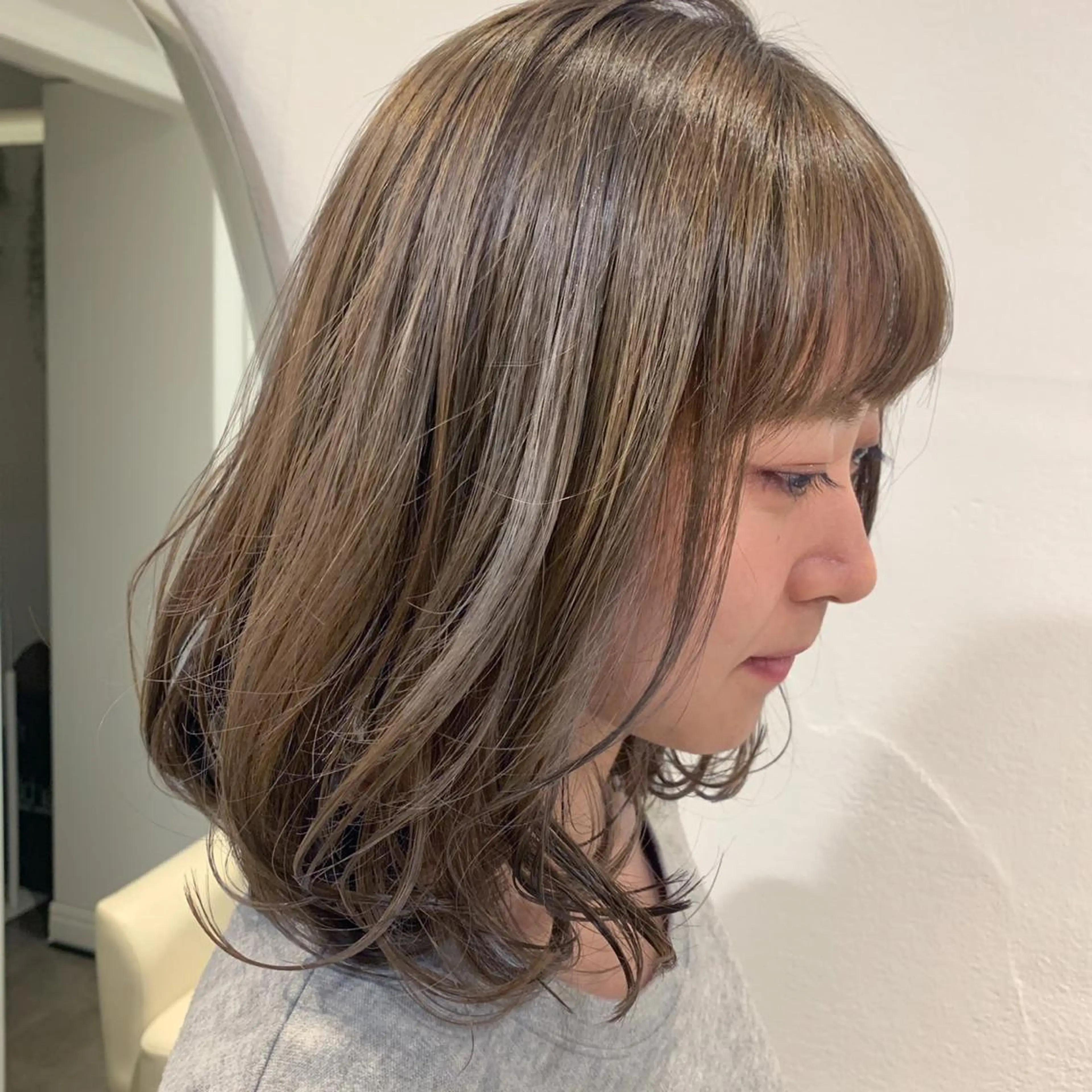 ミディアム SHEARA BY CARE所属・. AYUKAのヘアスタイル