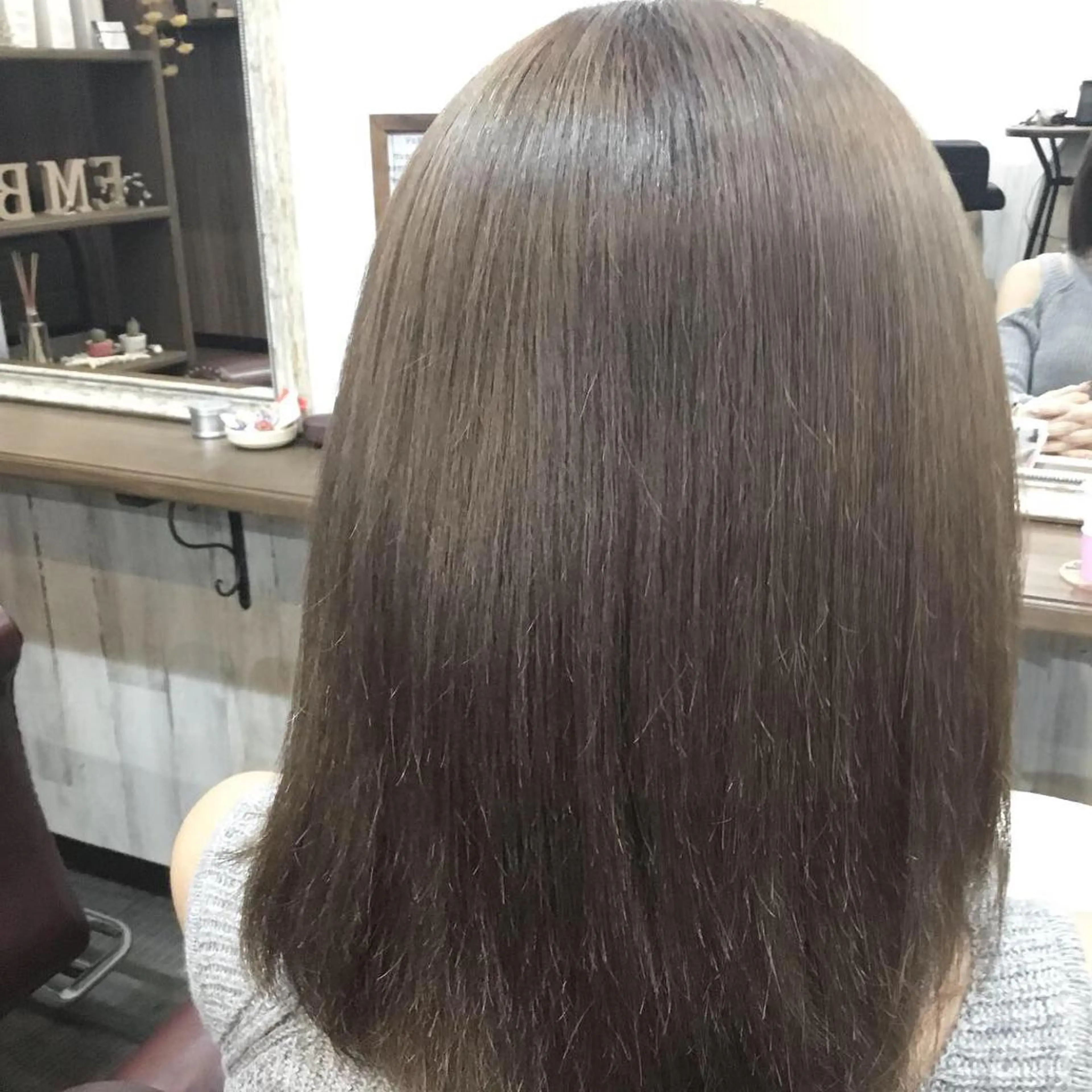ミディアム カラー 金崎 新吾のヘアスタイル