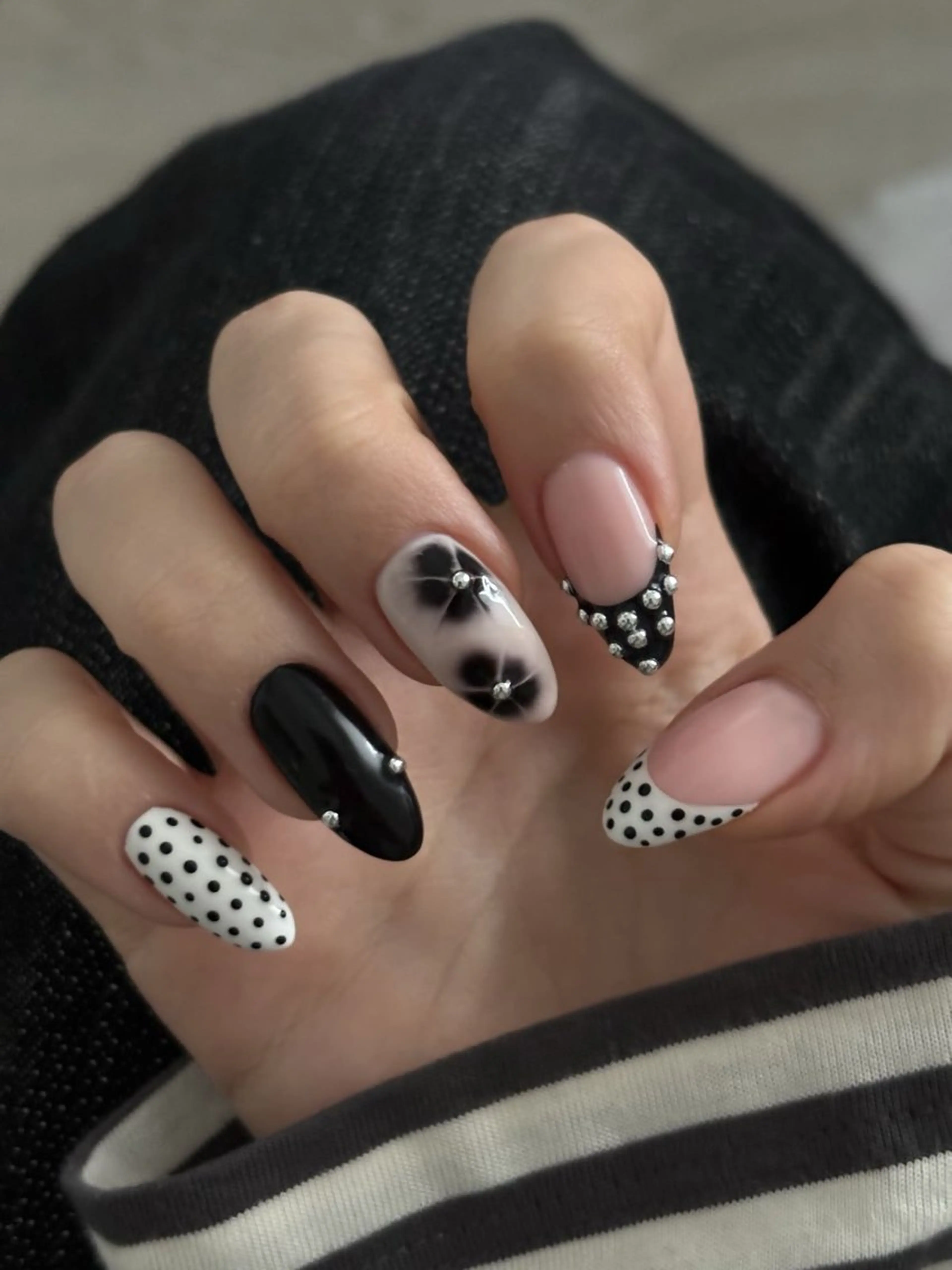 ネイル アートネイル クリアネイル フレンチネイル ガーリー キラキラネイル ハンドネイル モリ アユミのネイルデザイン