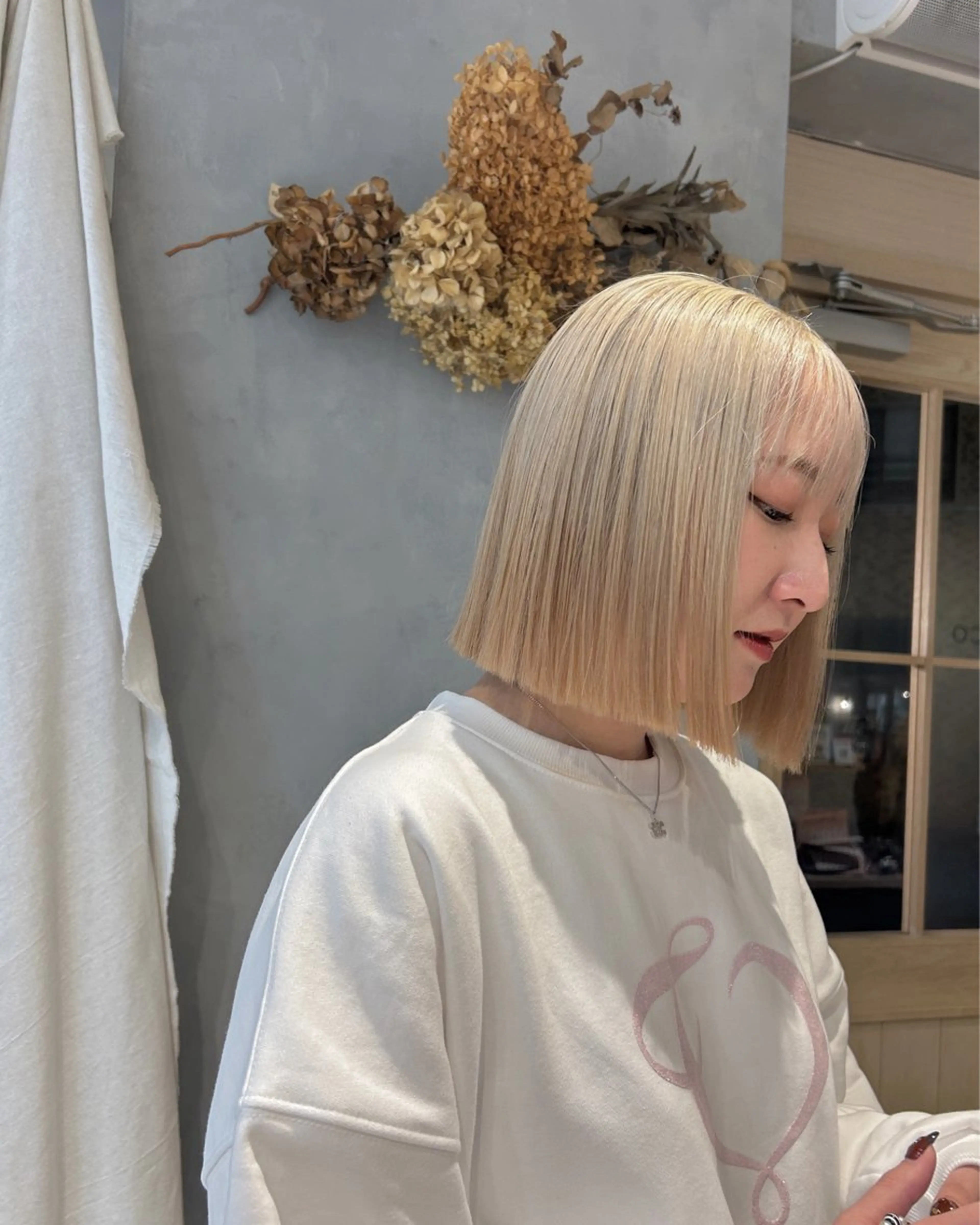 ショート カラー ブリーチ kanami - ROCCO -のヘアスタイル