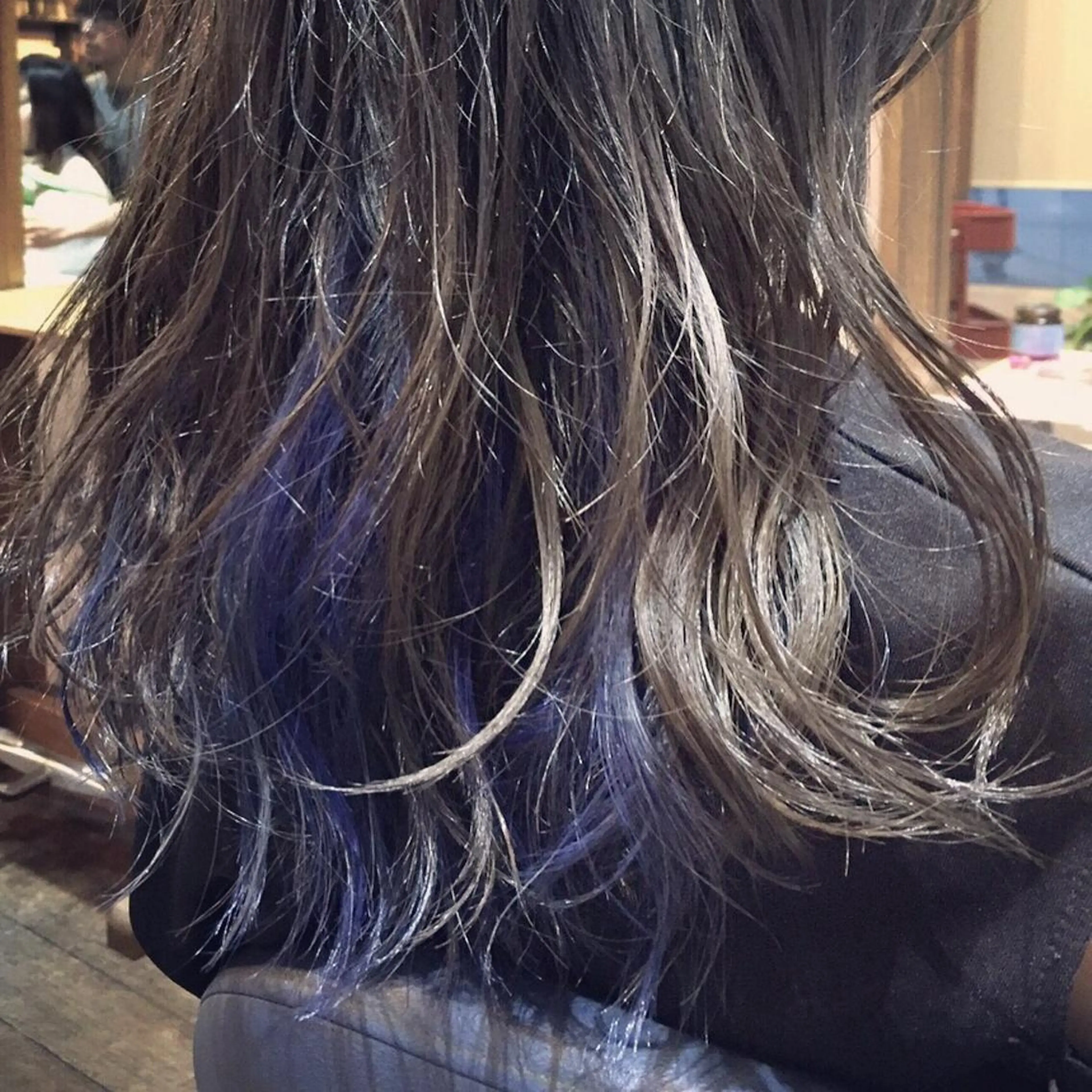 ロング カラー ブルーカラー グレージュ ハイトーンカラー ハイトーングレージュ 原宿サロン代表 デザインカラー伊藤卓のヘアスタイル
